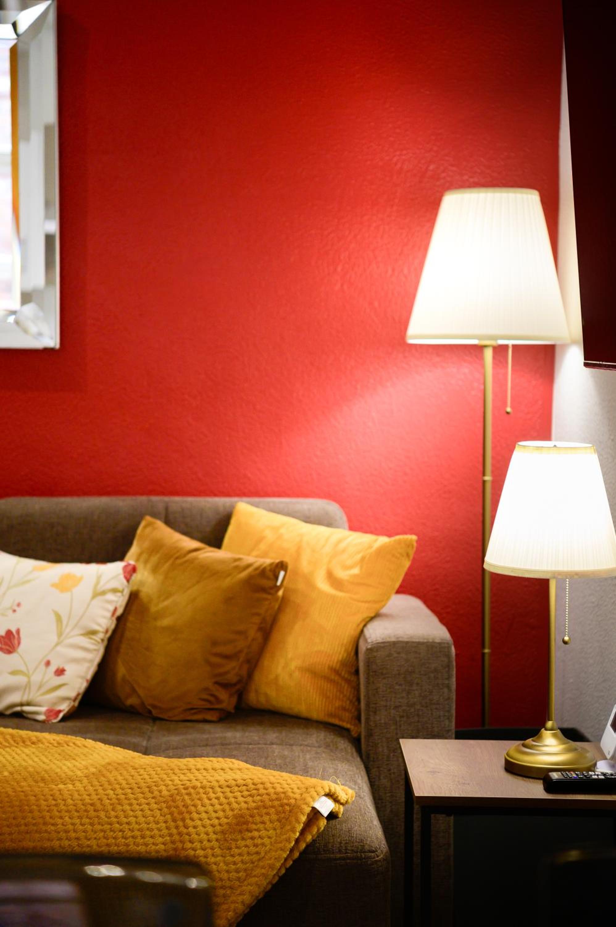 Autumn Breeze - 2BR - Sofa Bed - WiFi - - Central - Didsbury view 4