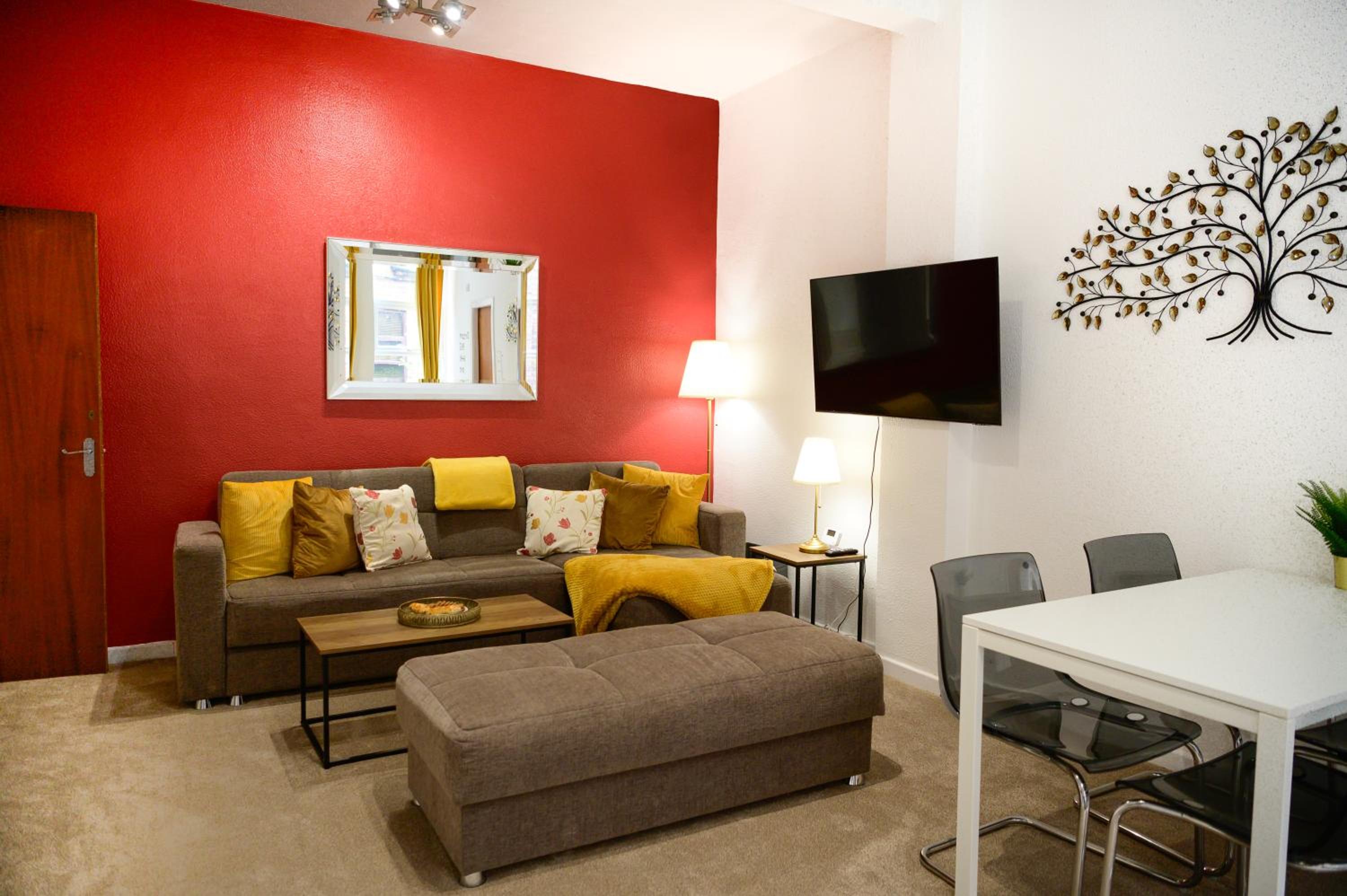 Autumn Breeze - 2BR - Sofa Bed - WiFi - - Central - Didsbury view 2