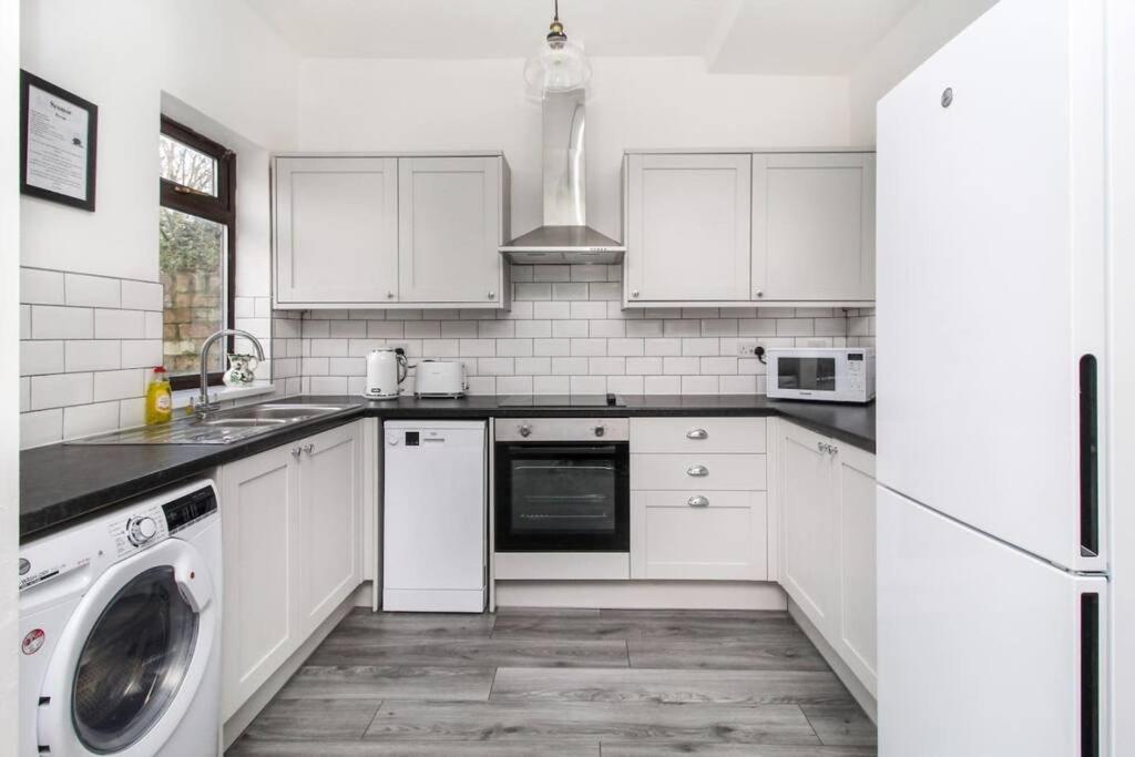 Family Getaway, Pet-Friendly & Near City Center view 4