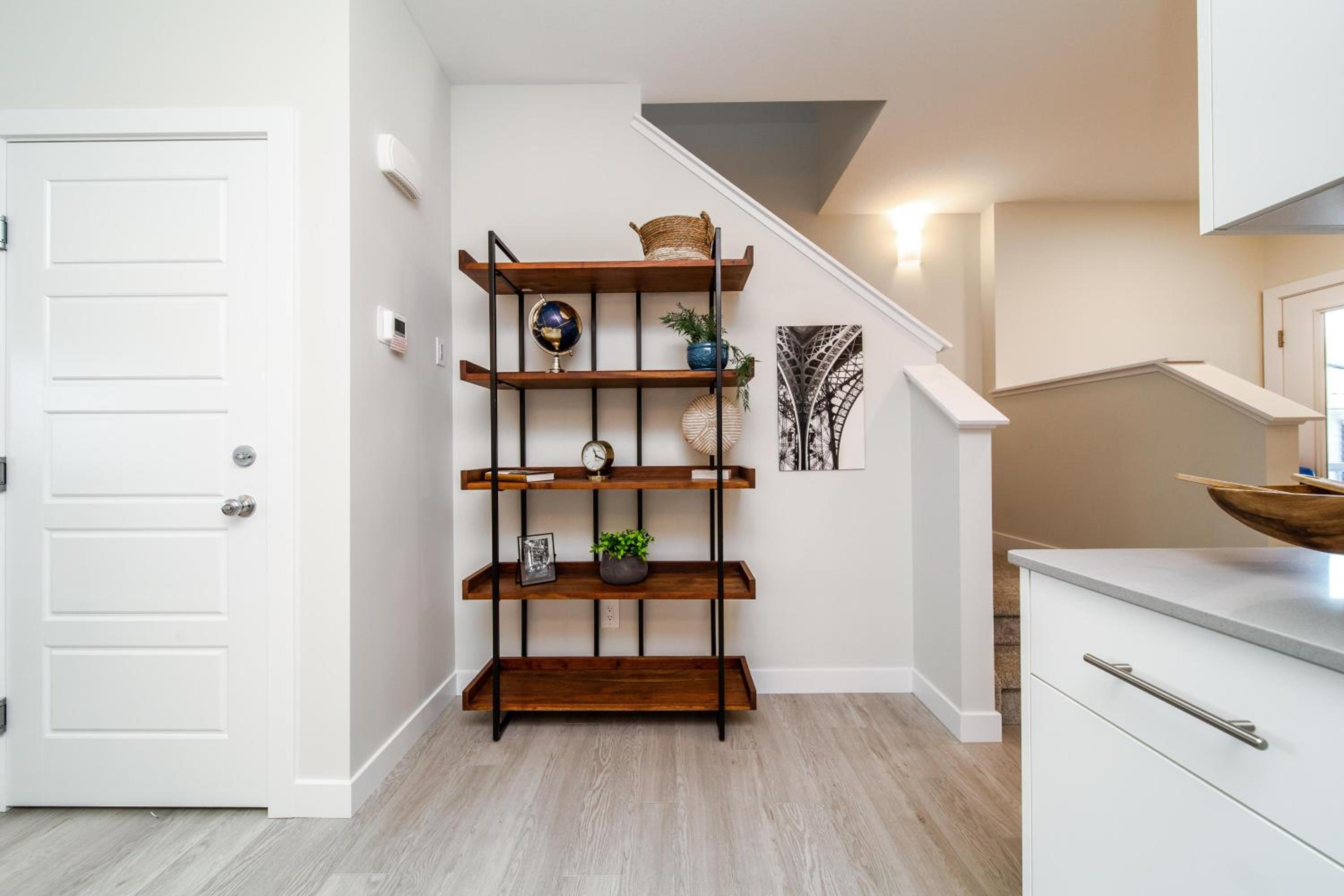 Beautiful Elegant Home Sleeps 10, Free Parking, Central AC