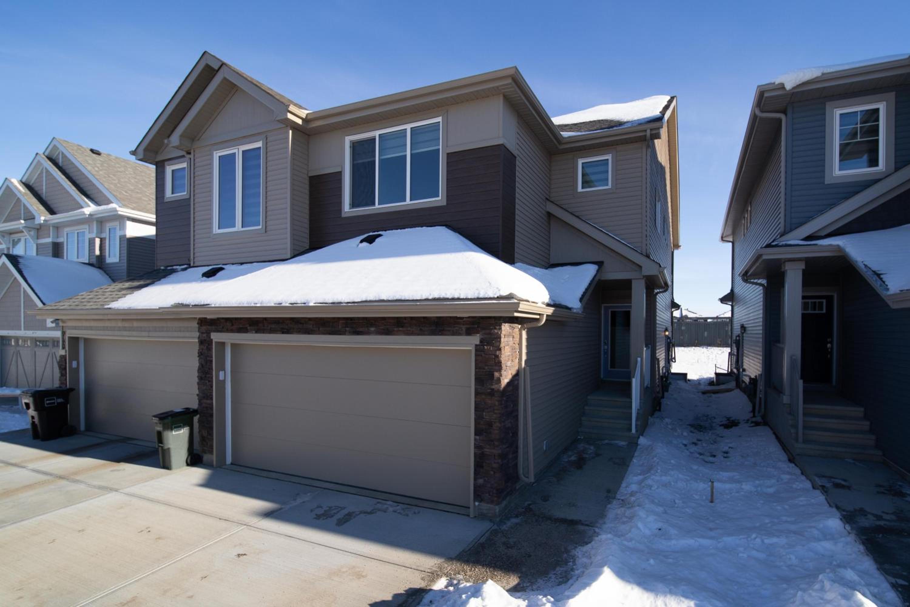 Beautiful Elegant Home Sleeps 10, Free Parking, Central AC