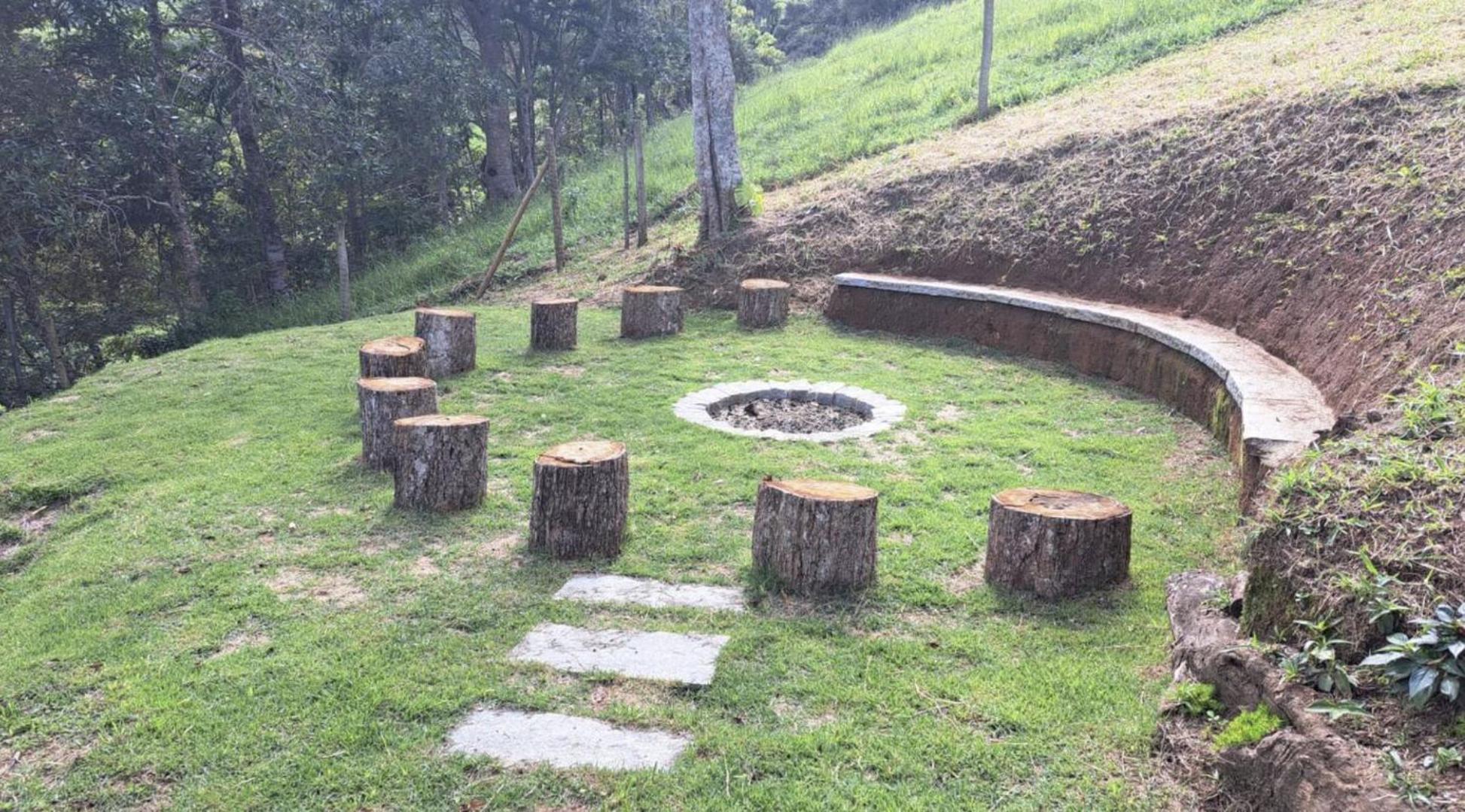 Eco Lodge de Construção Natural com Vista Panorâmica