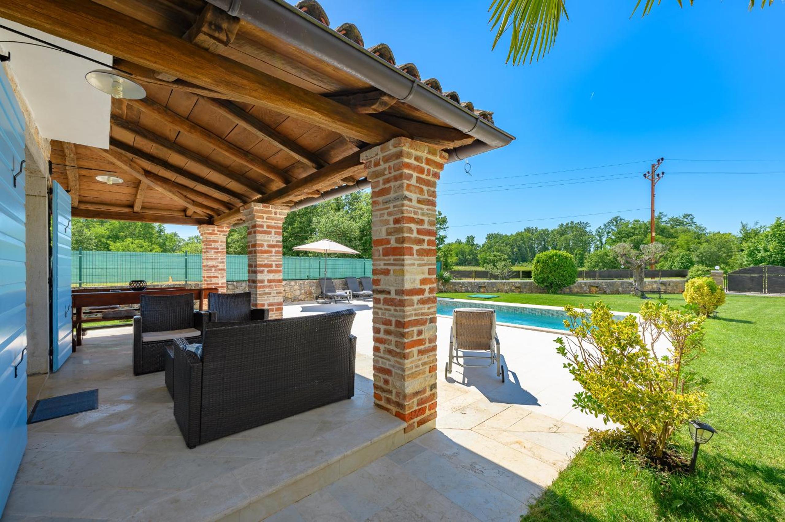 My Villa Ida with pool in Višnjan, Istria view 5