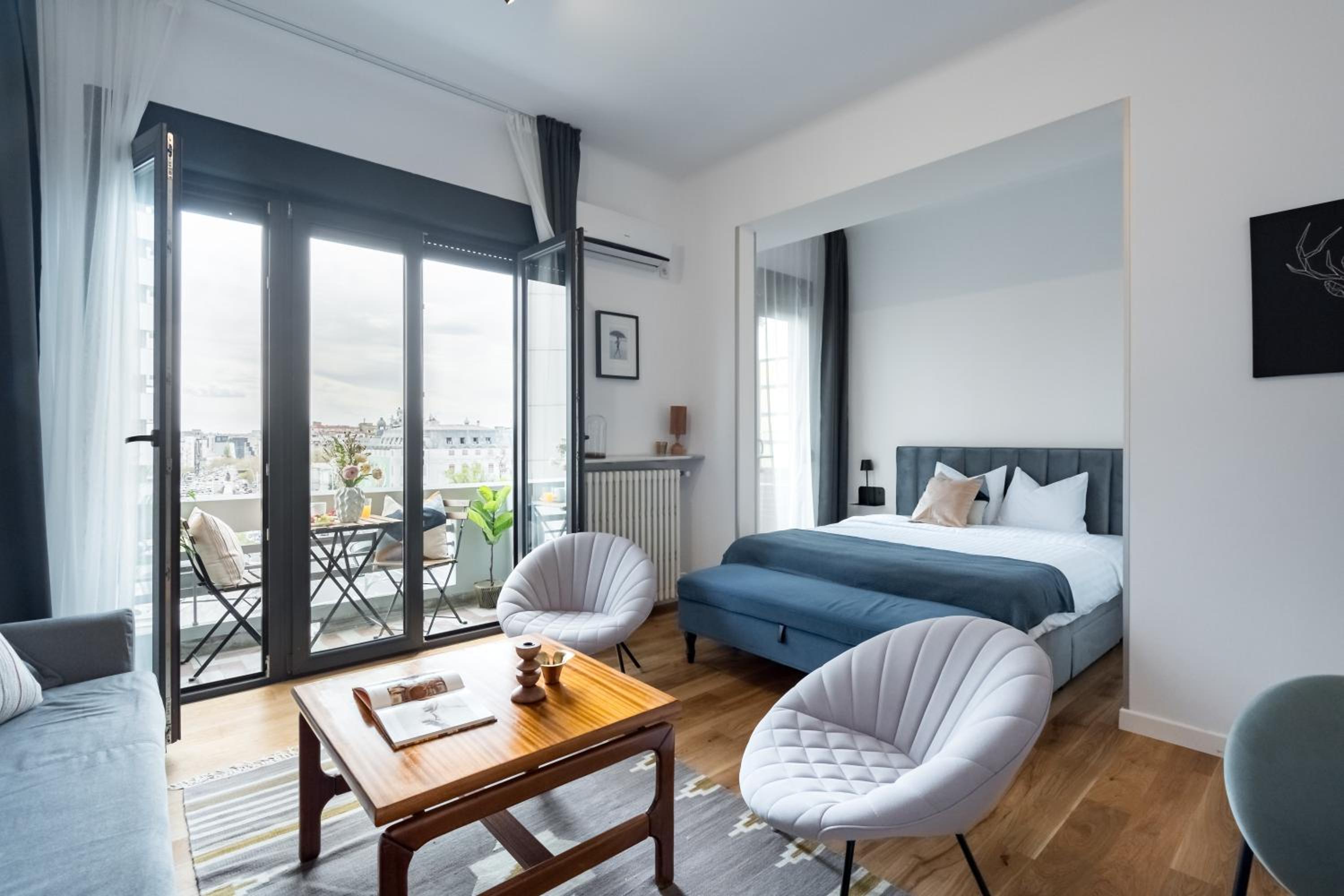 Intercontinental Luxury Studio view 4