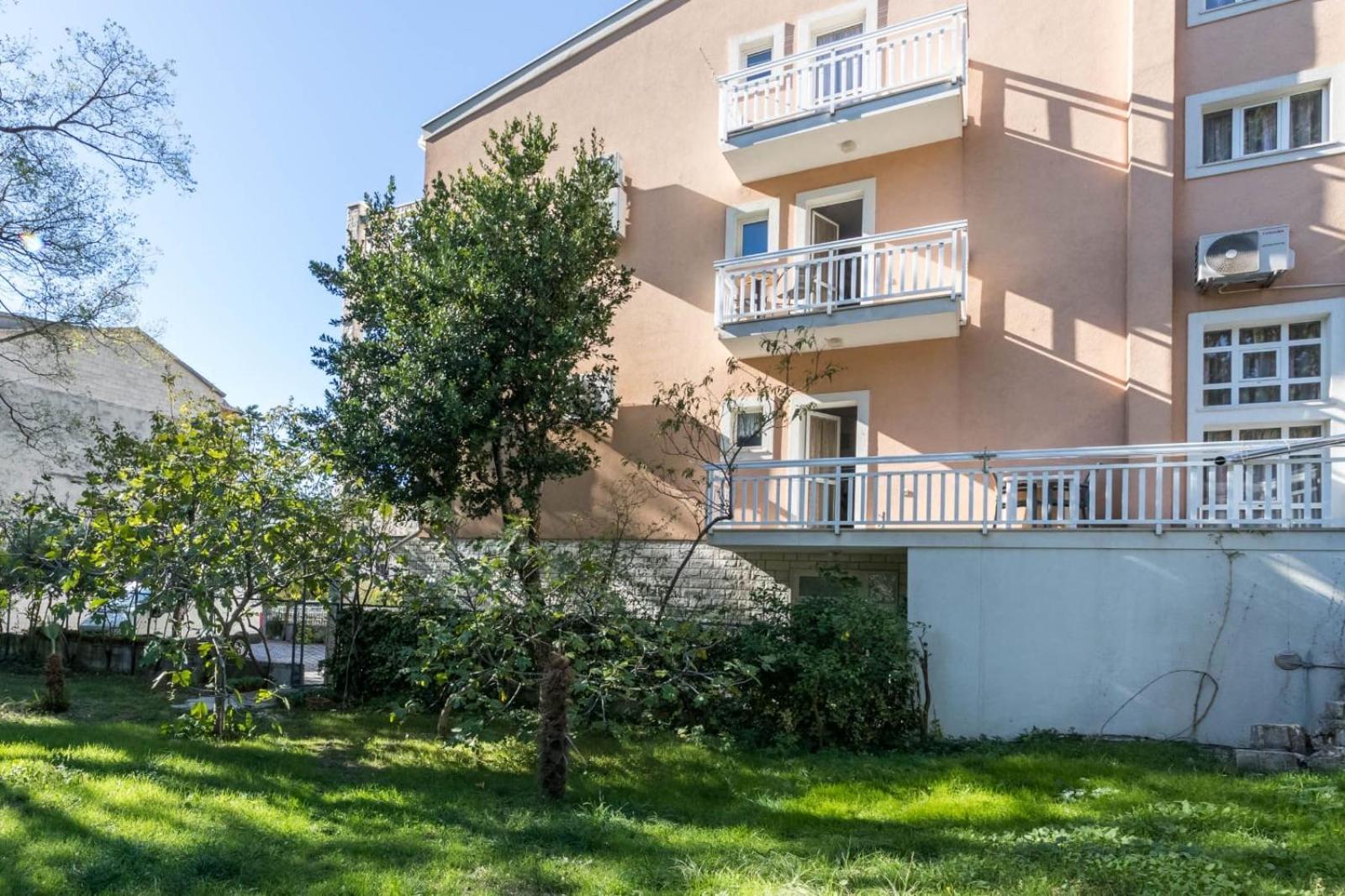 Apartments Dino