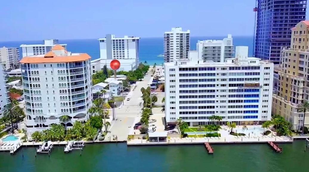 Ocean Breeze Free Parking Apt 1 view 2