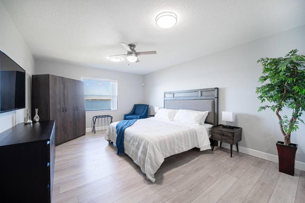 Eagle Haven Lake House view 4