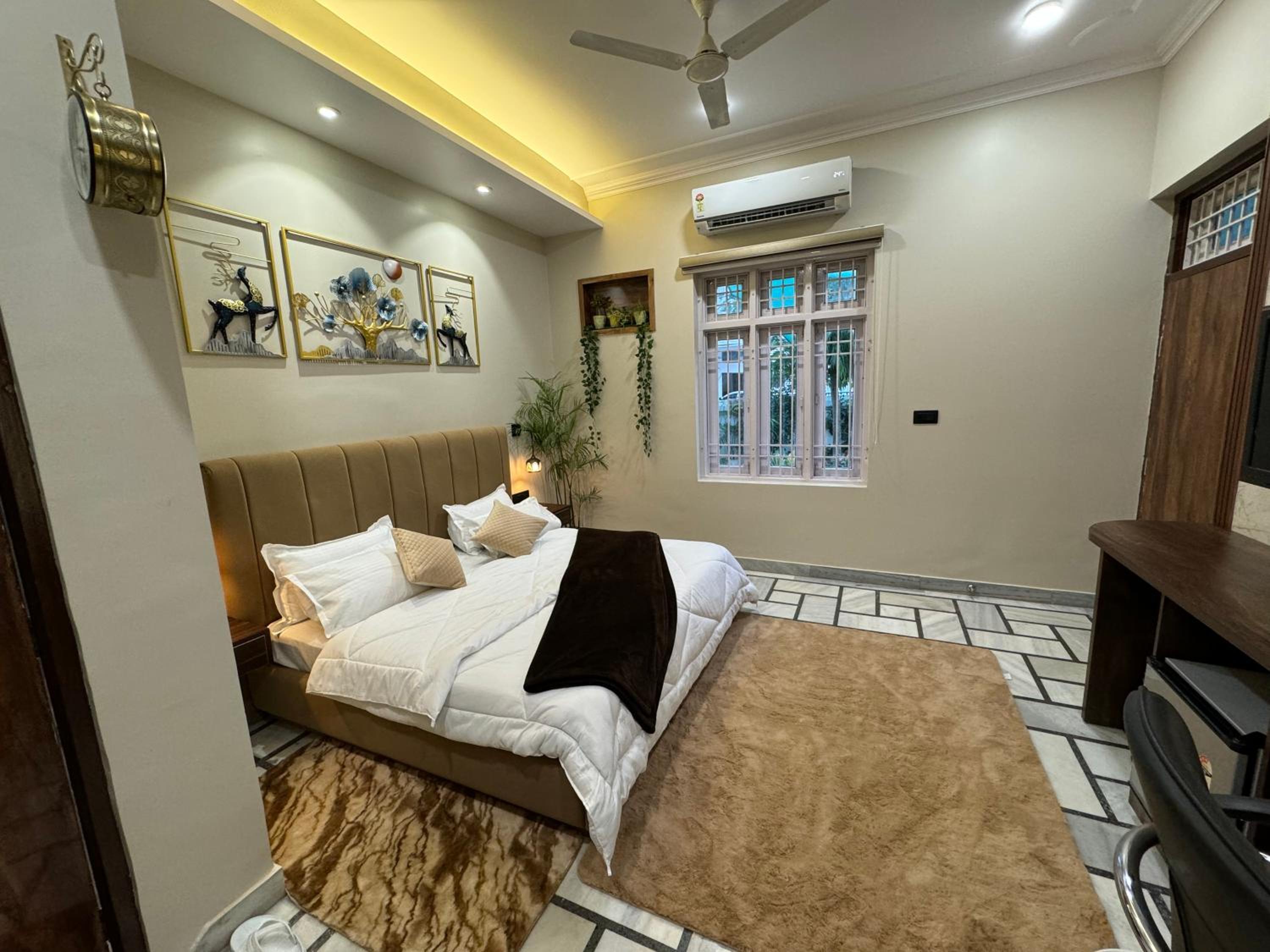 House No 87A view 3