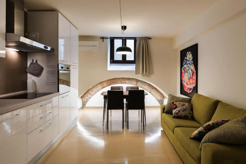 Arch Apartment Duomo - Florence