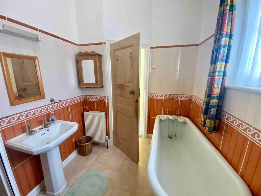Charming Sea view home in Swanage view 3