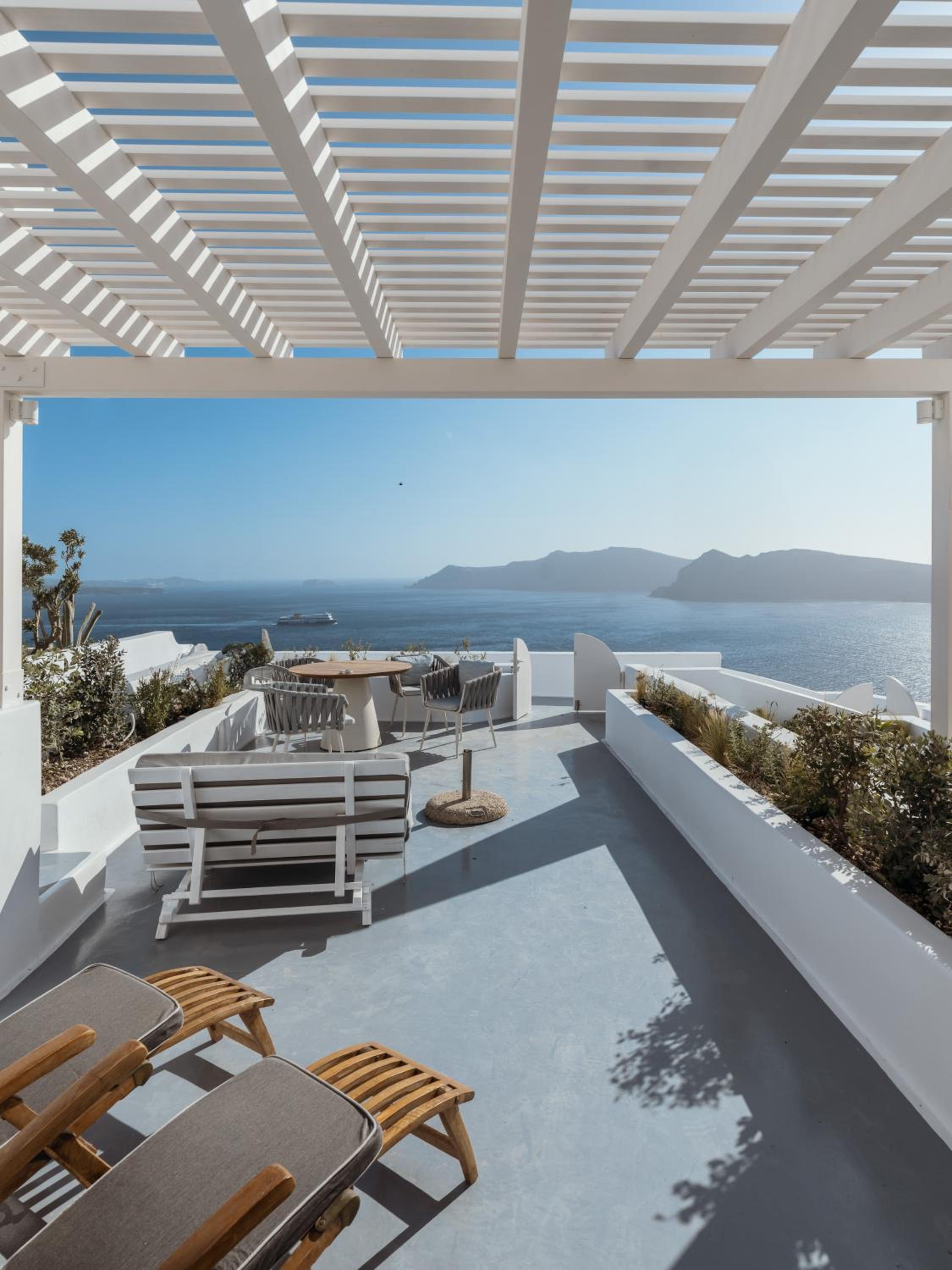 Oia Vacations - IKIES Santorini - Property Image 12