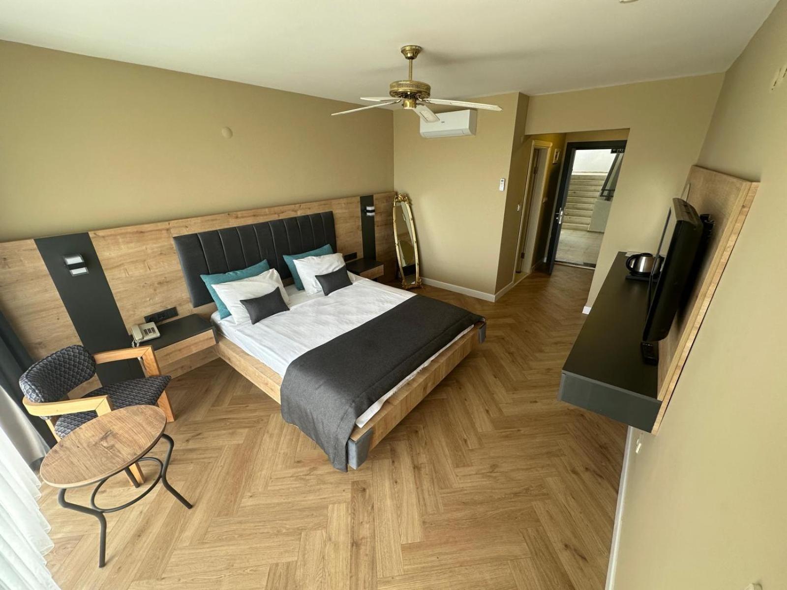 Hotel Carina-Entertainment Hotel - Image 43