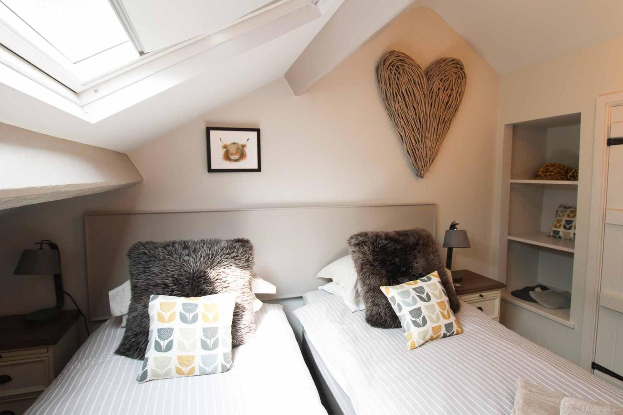 Cosy Cottage within walking distance of shops, pubs in Ambleside with wood burning stove