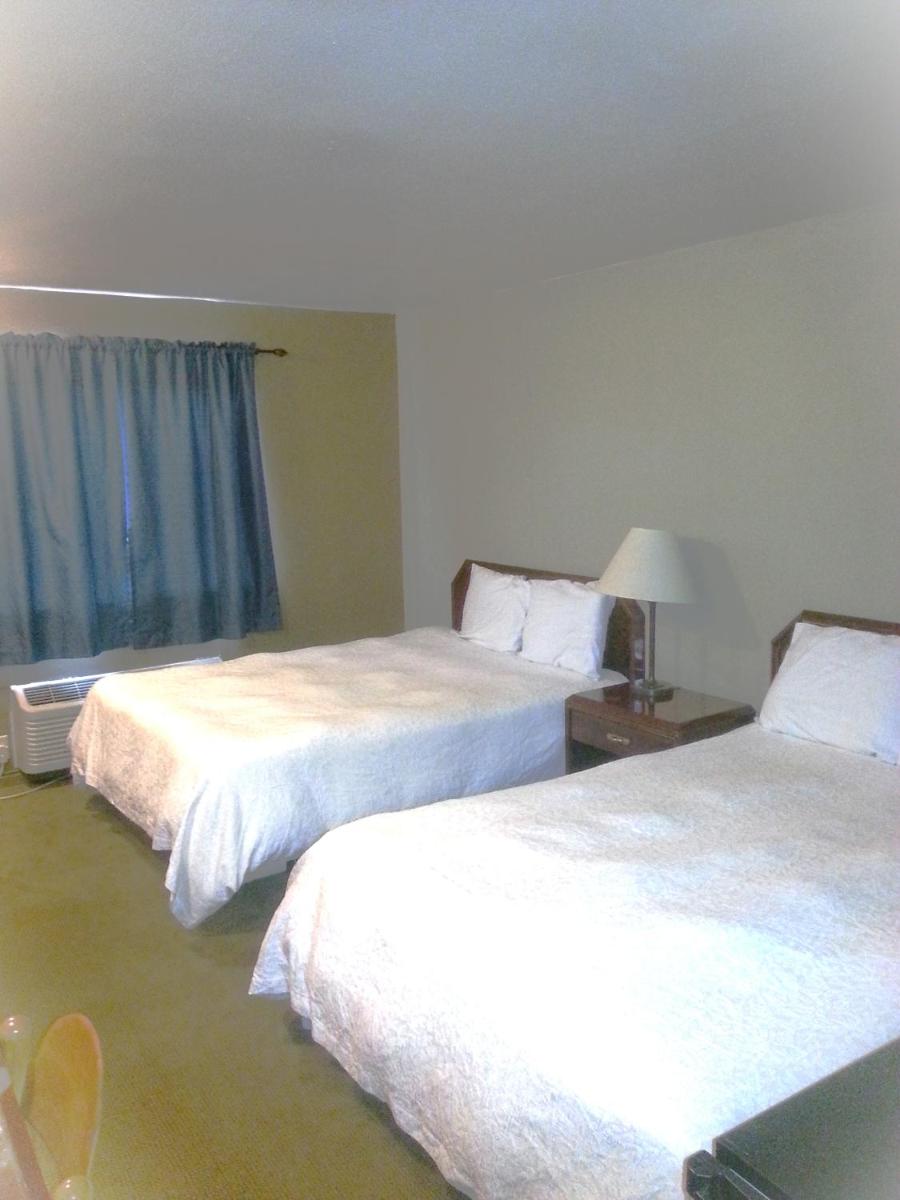 Rawlins Vacations - Rawlins Western Lodge - Property Image 7