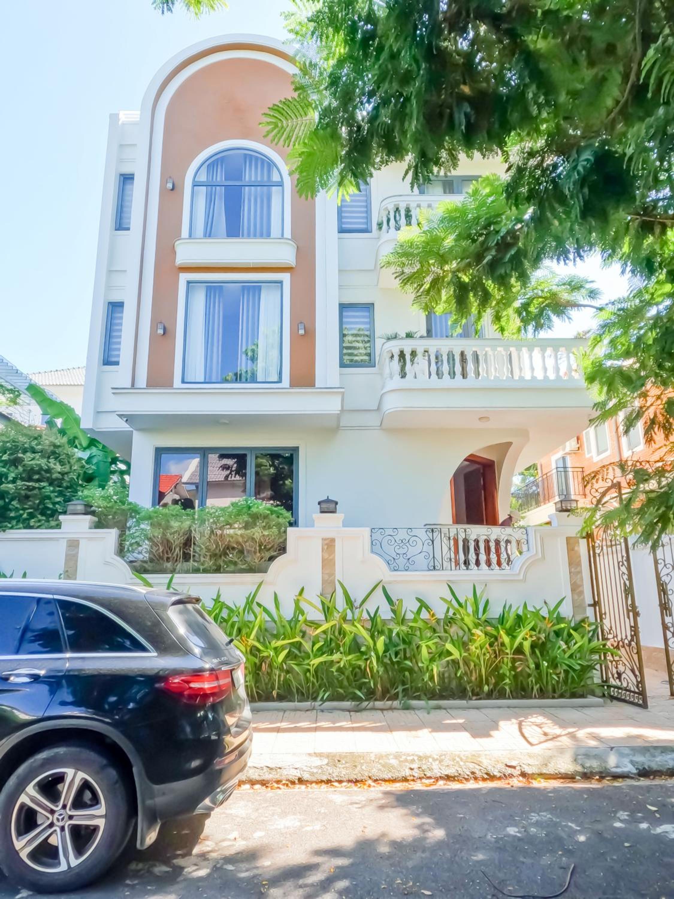 Benzen villa view 2