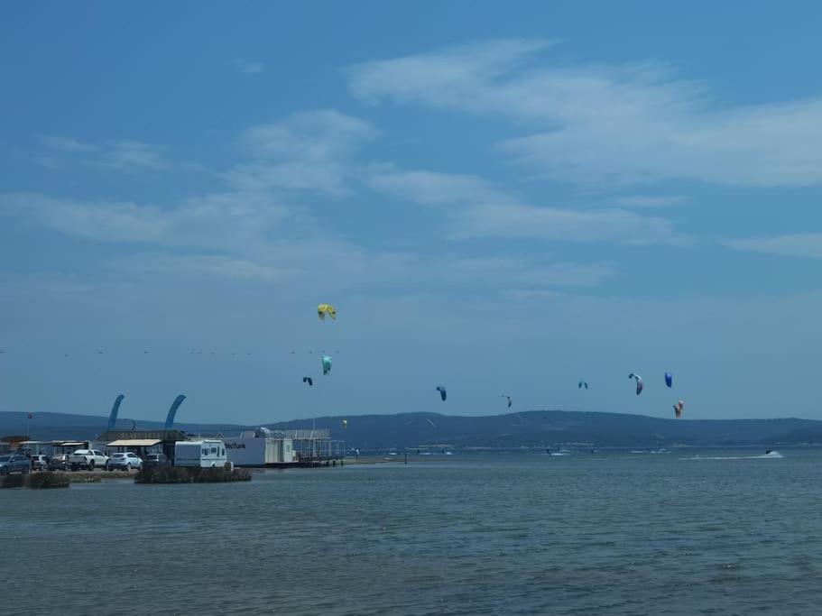 Funny apartment near kite surf center view 4