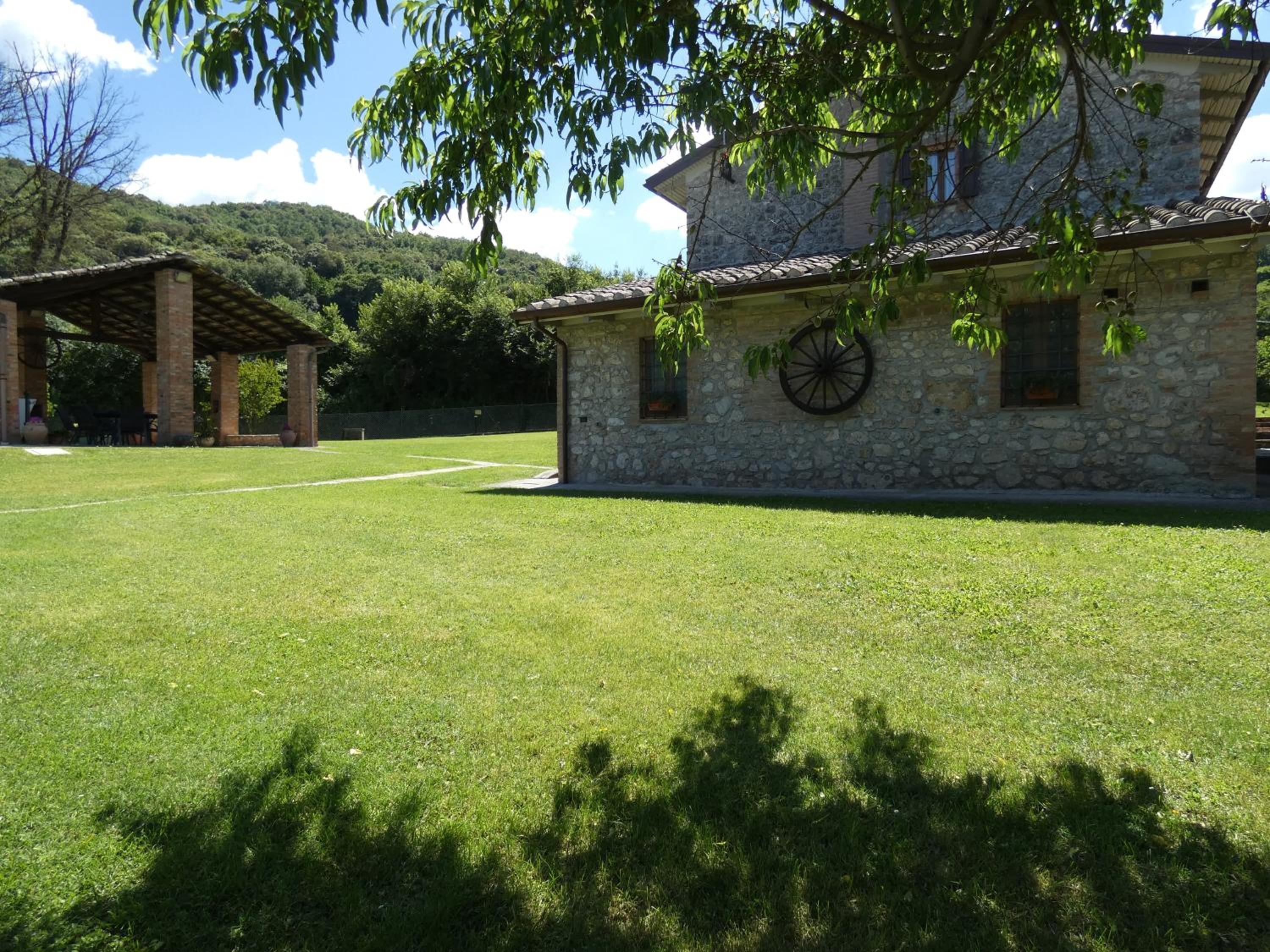 Scappo in Umbria, Casale Piccino