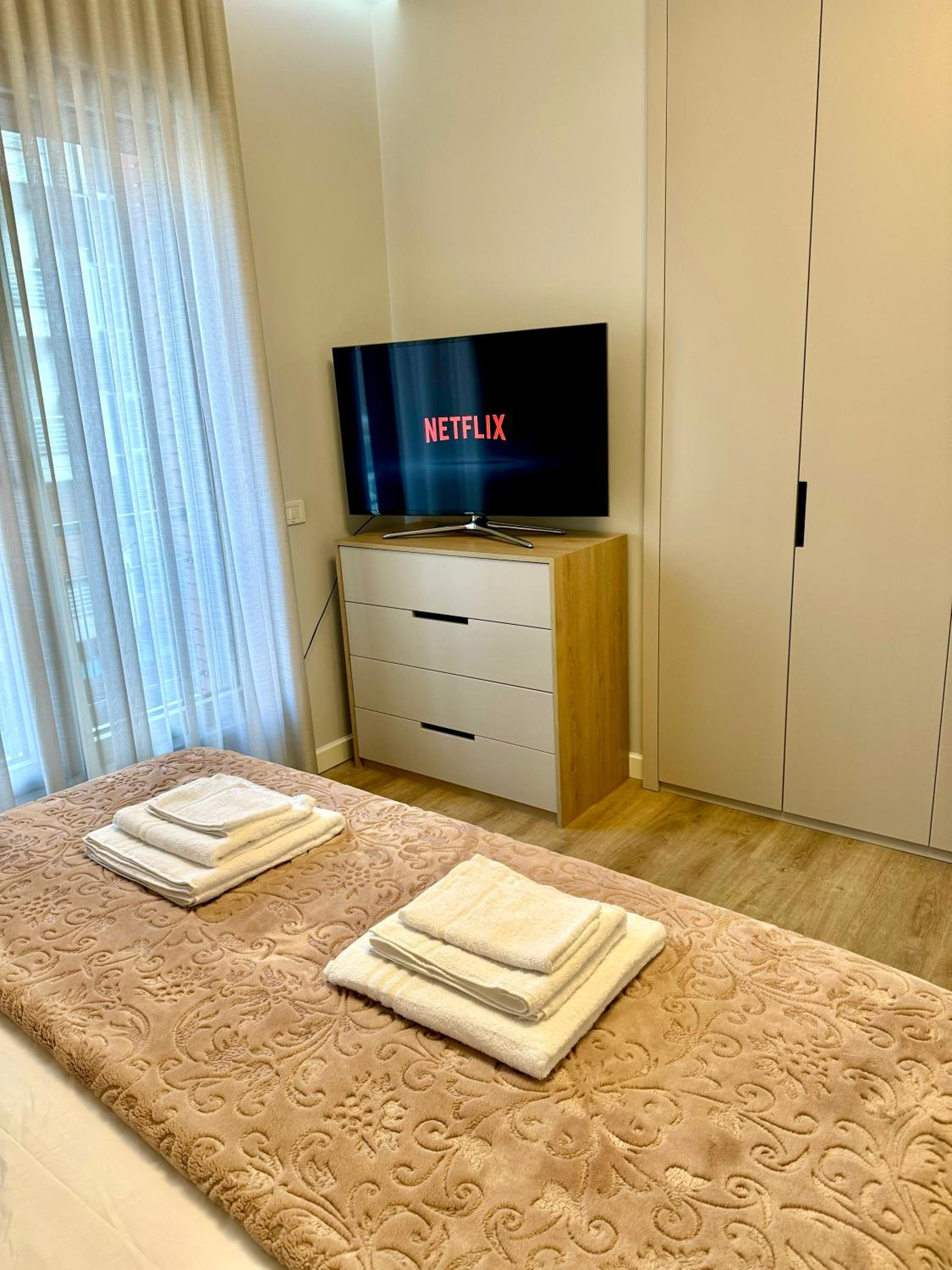 Denis Luxury Apartment Delijorgji