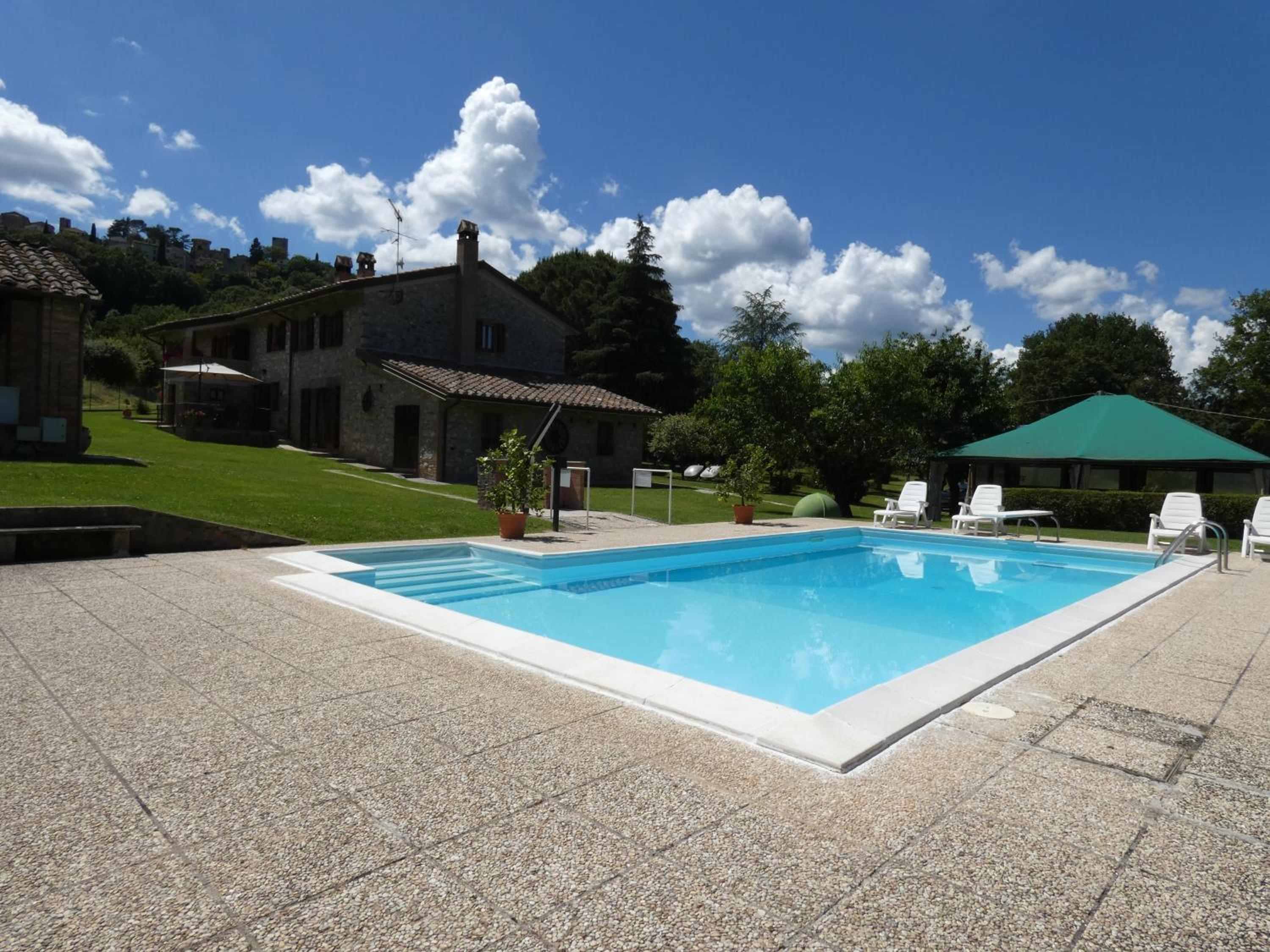 Scappo in Umbria, Casale Piccino