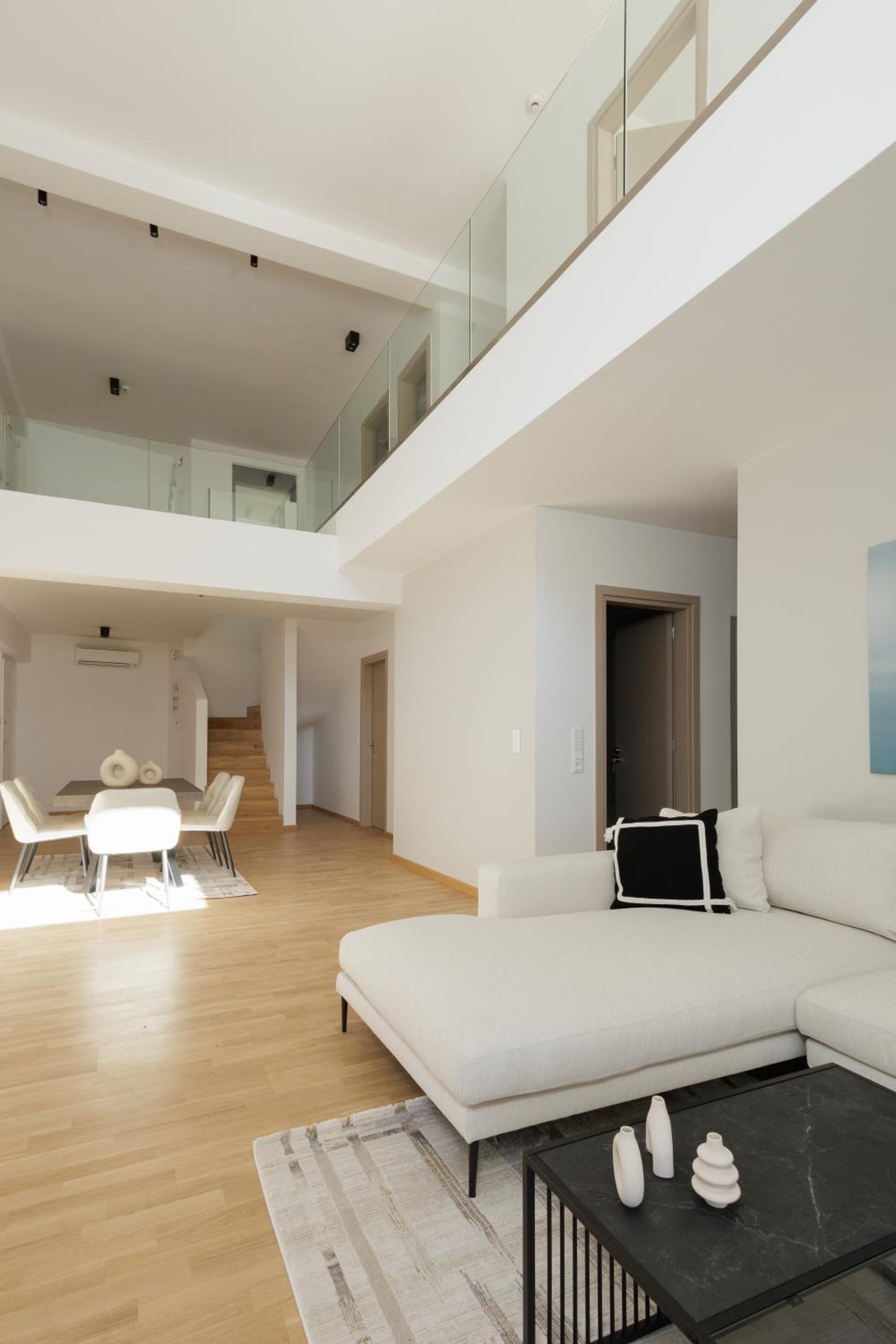LUX&EASY Pefki Suite