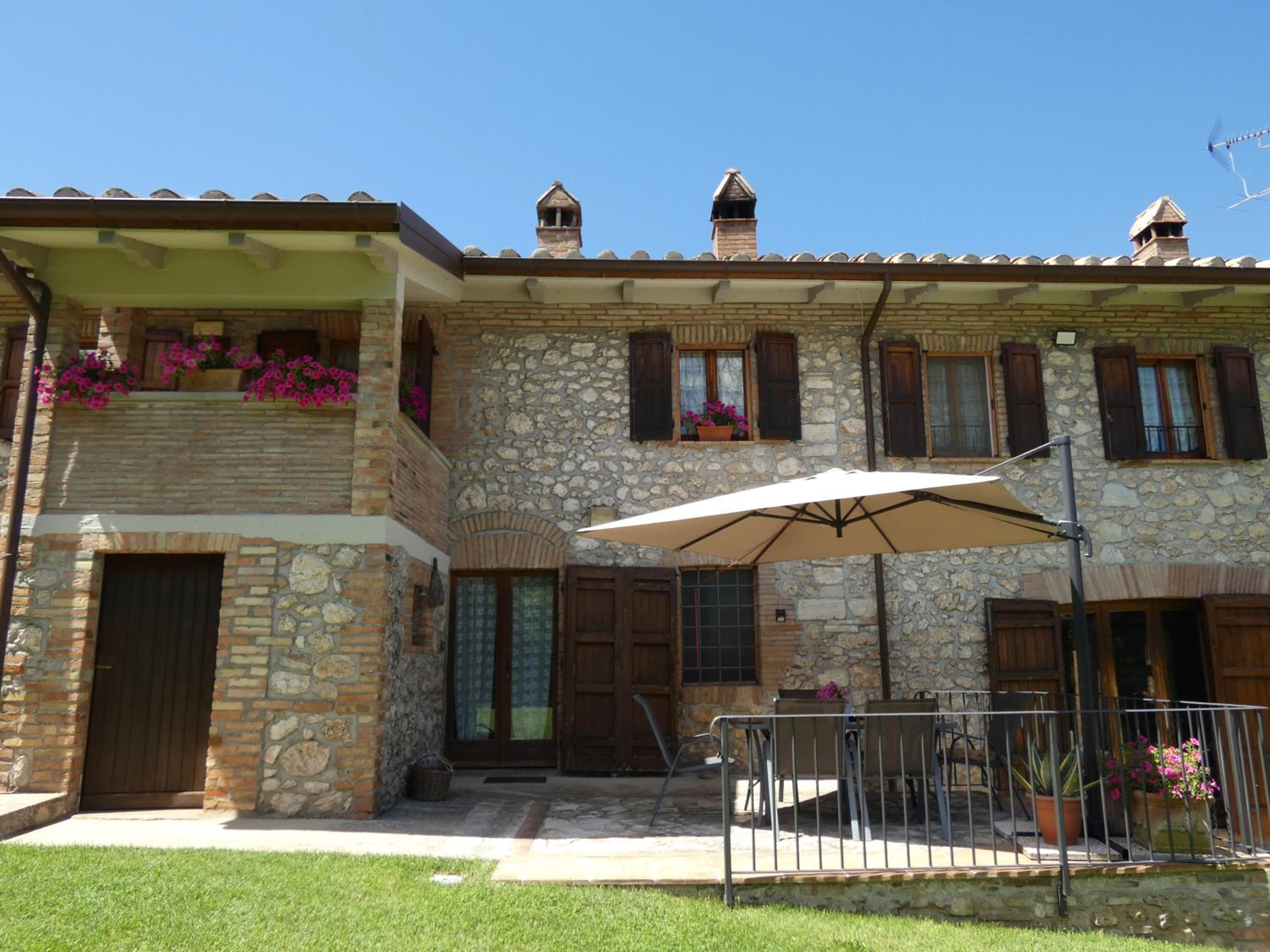 Scappo in Umbria, Casale Piccino