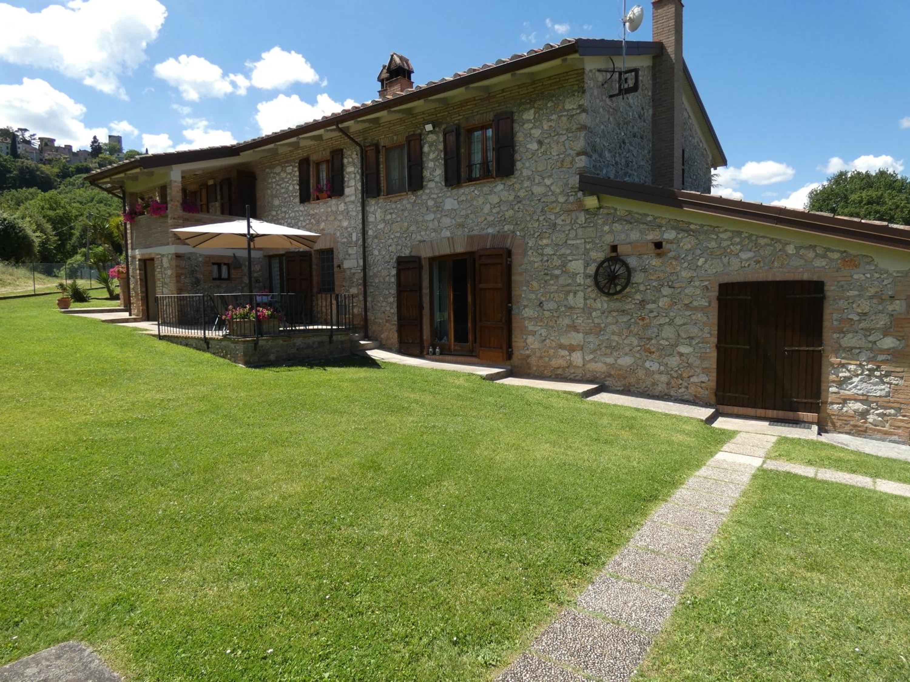 Scappo in Umbria, Casale Piccino