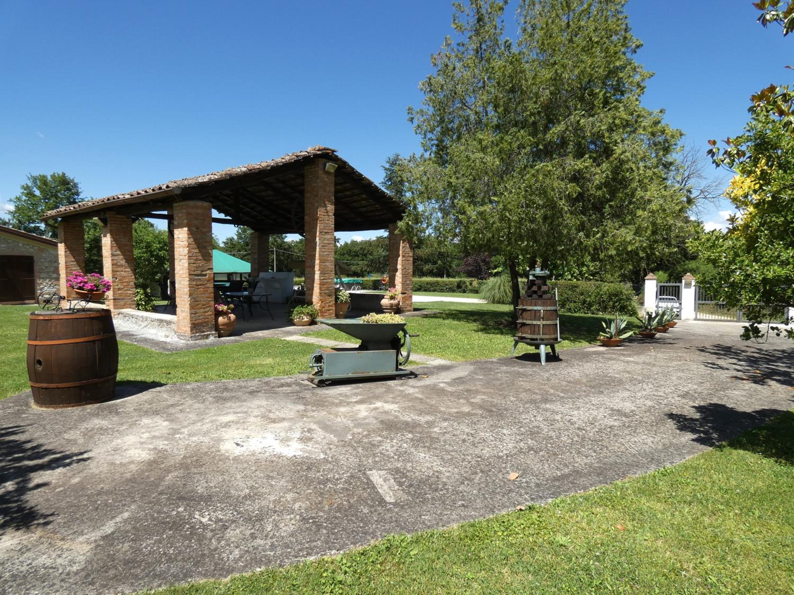 Scappo in Umbria, Casale Piccino