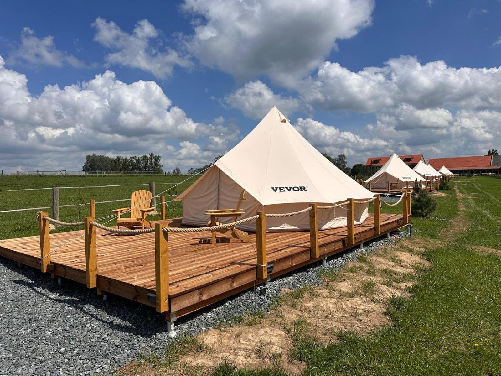 Farma Bláto - Apartmány Sýpka a glamping