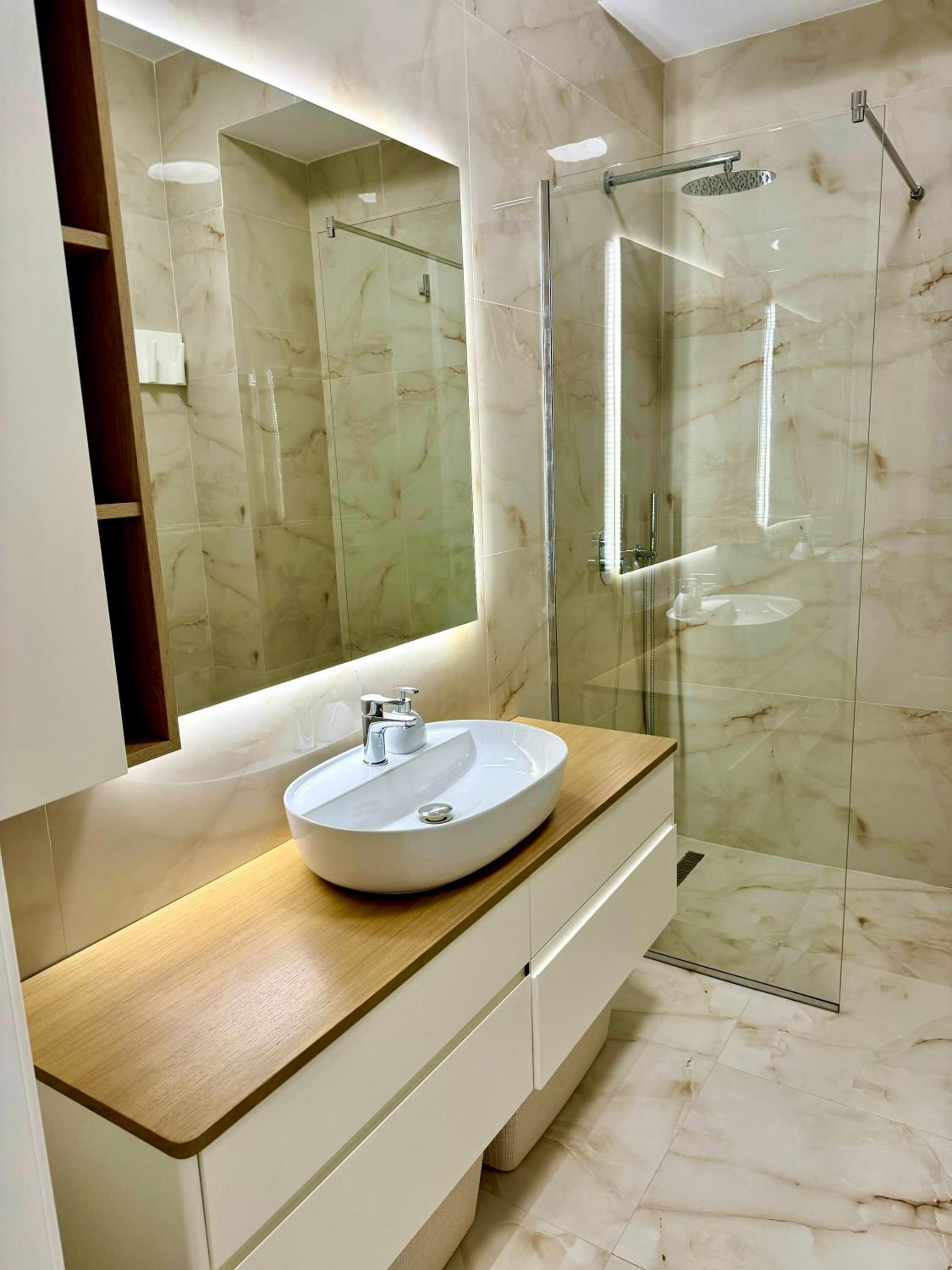 Denis Luxury Apartment Delijorgji