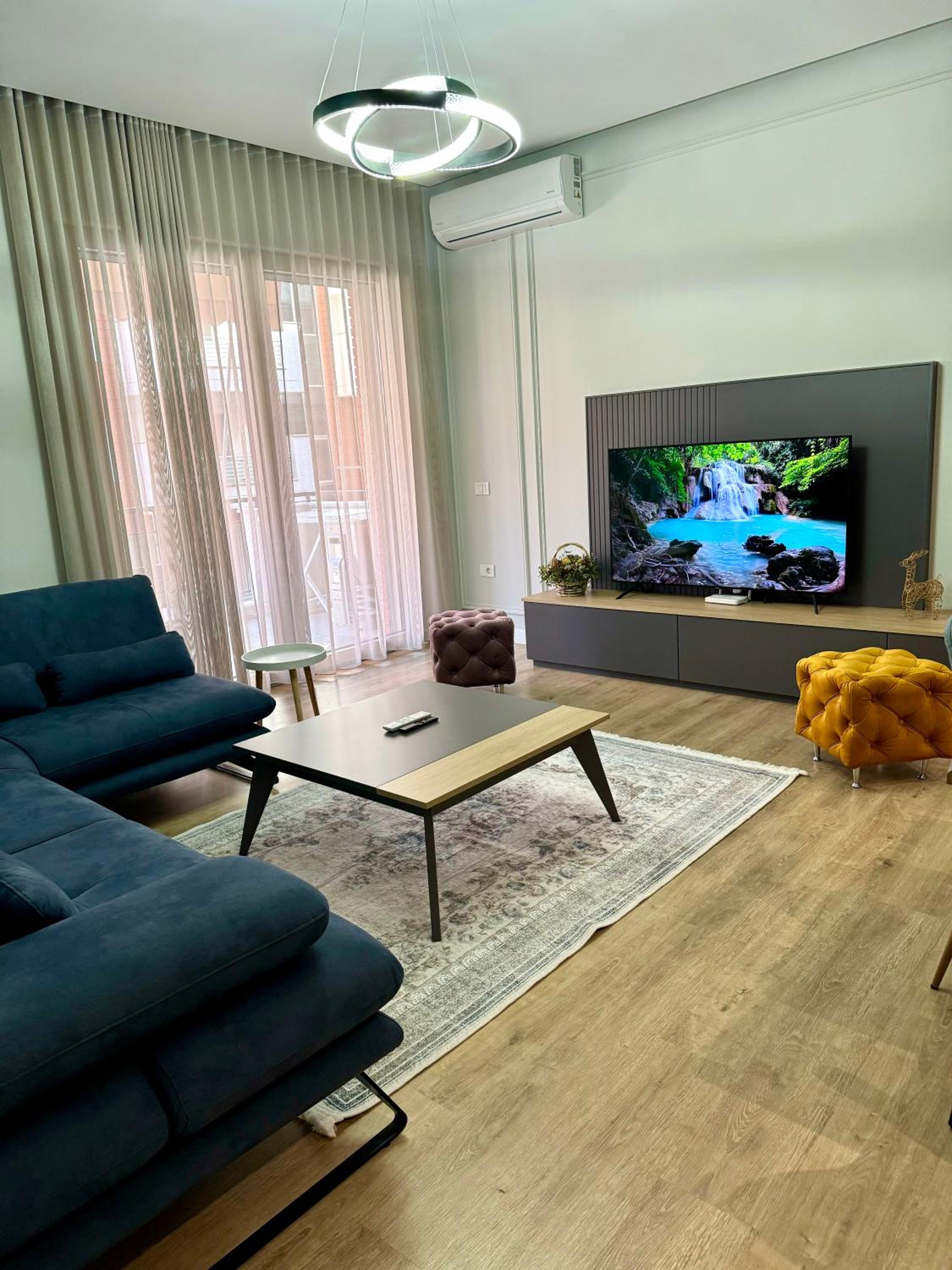 Denis Luxury Apartment Delijorgji