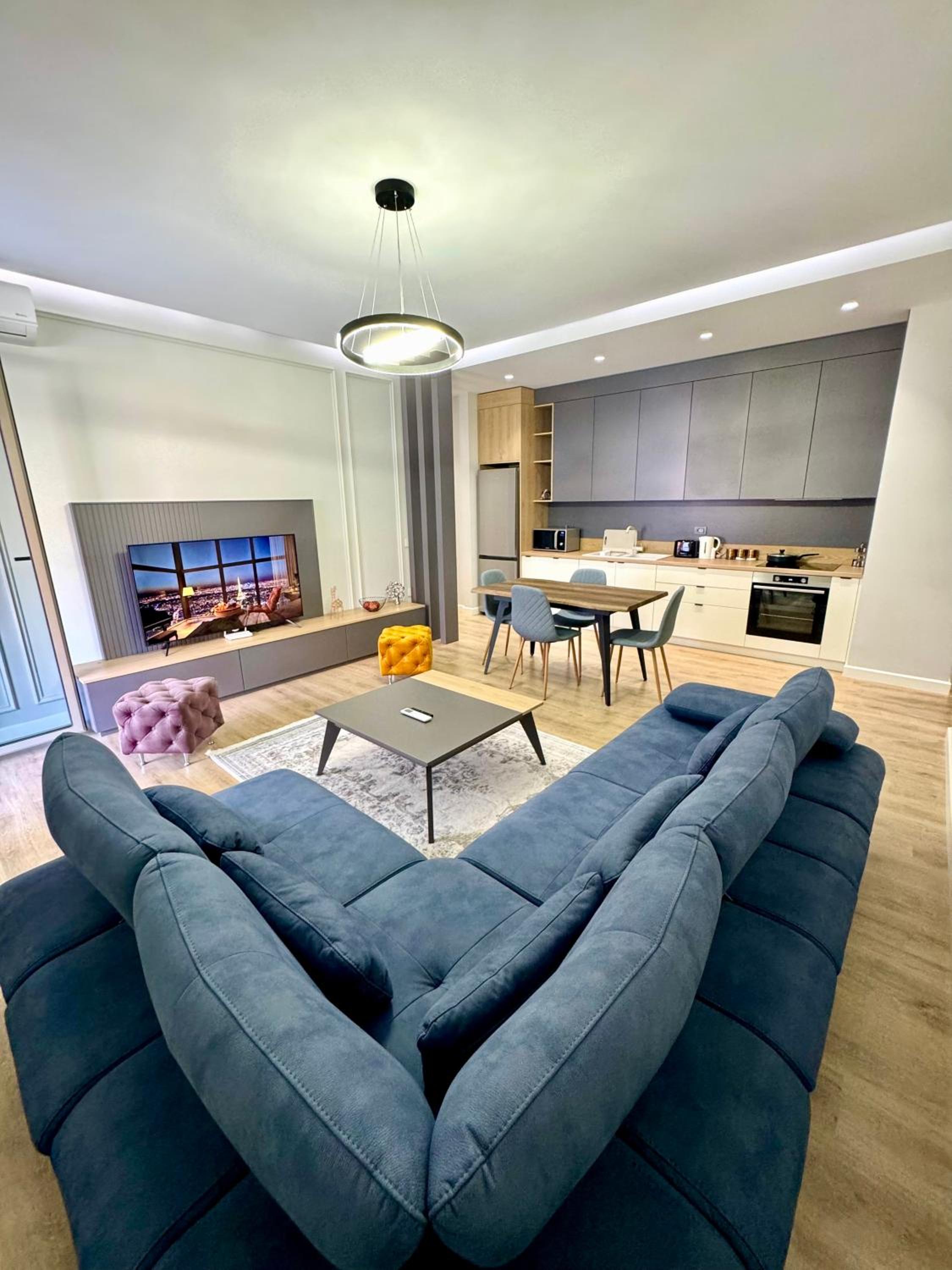 Denis Luxury Apartment Delijorgji