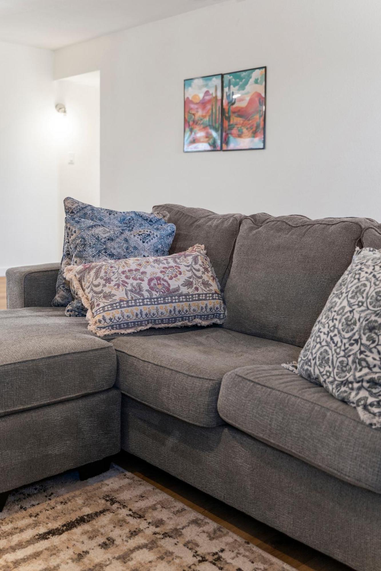 l NEW 3BED 2BTH l 1 min to Veterans Memorial Park l Central Location l Fully Remodeled House view 4