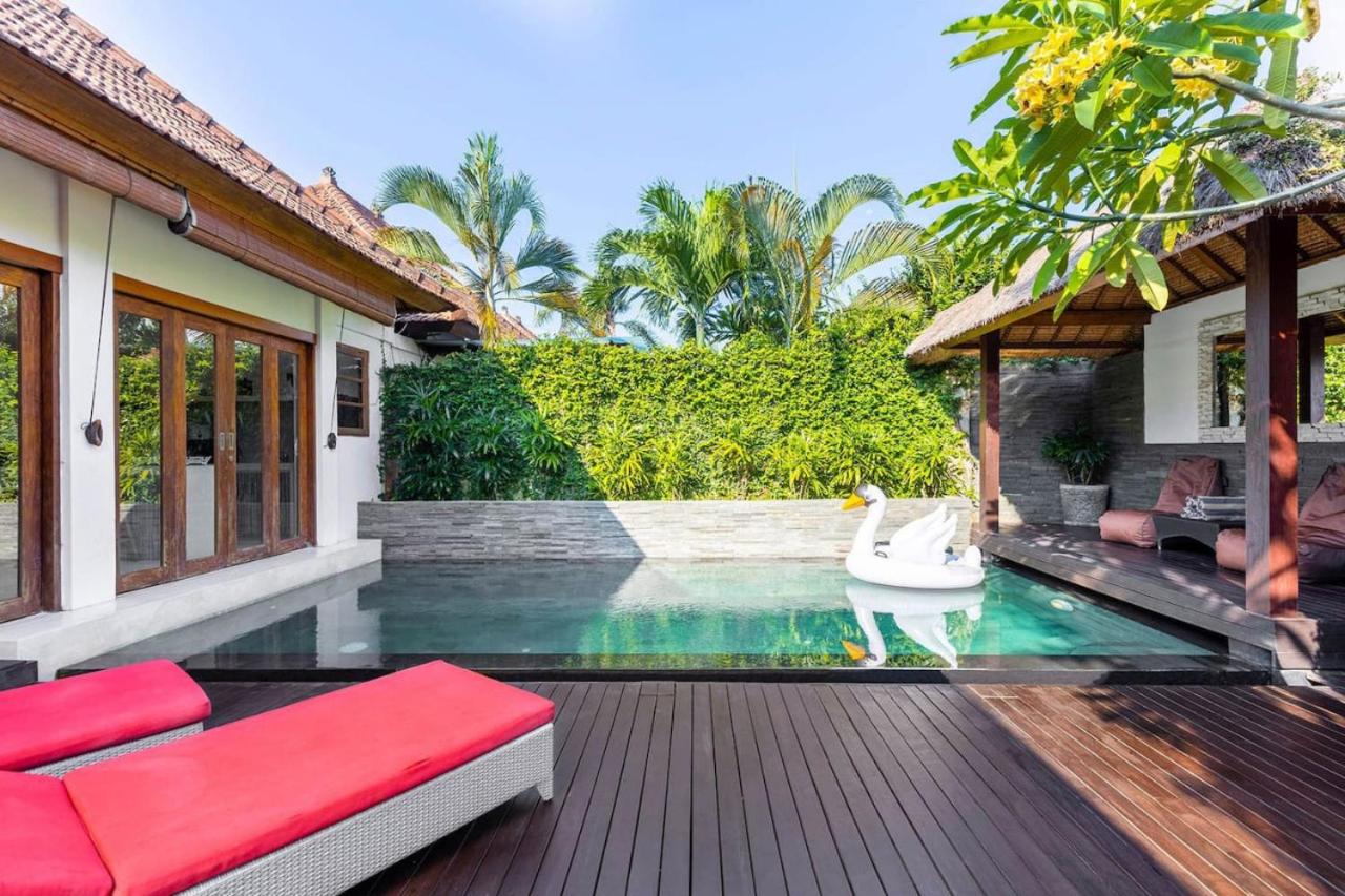 2 Bedroom Villa with Pool Seminyak with Car Park — recepcion & lobby