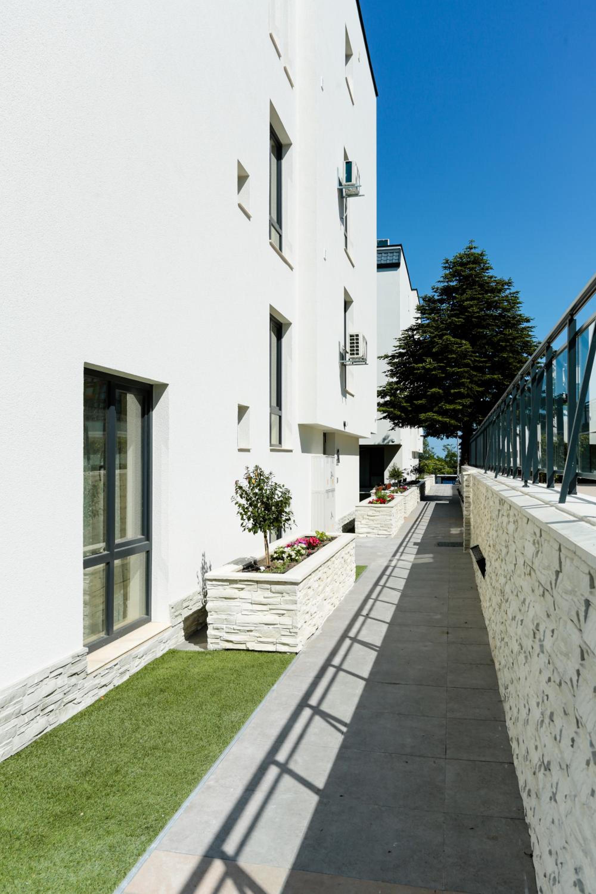 Saint George apartments