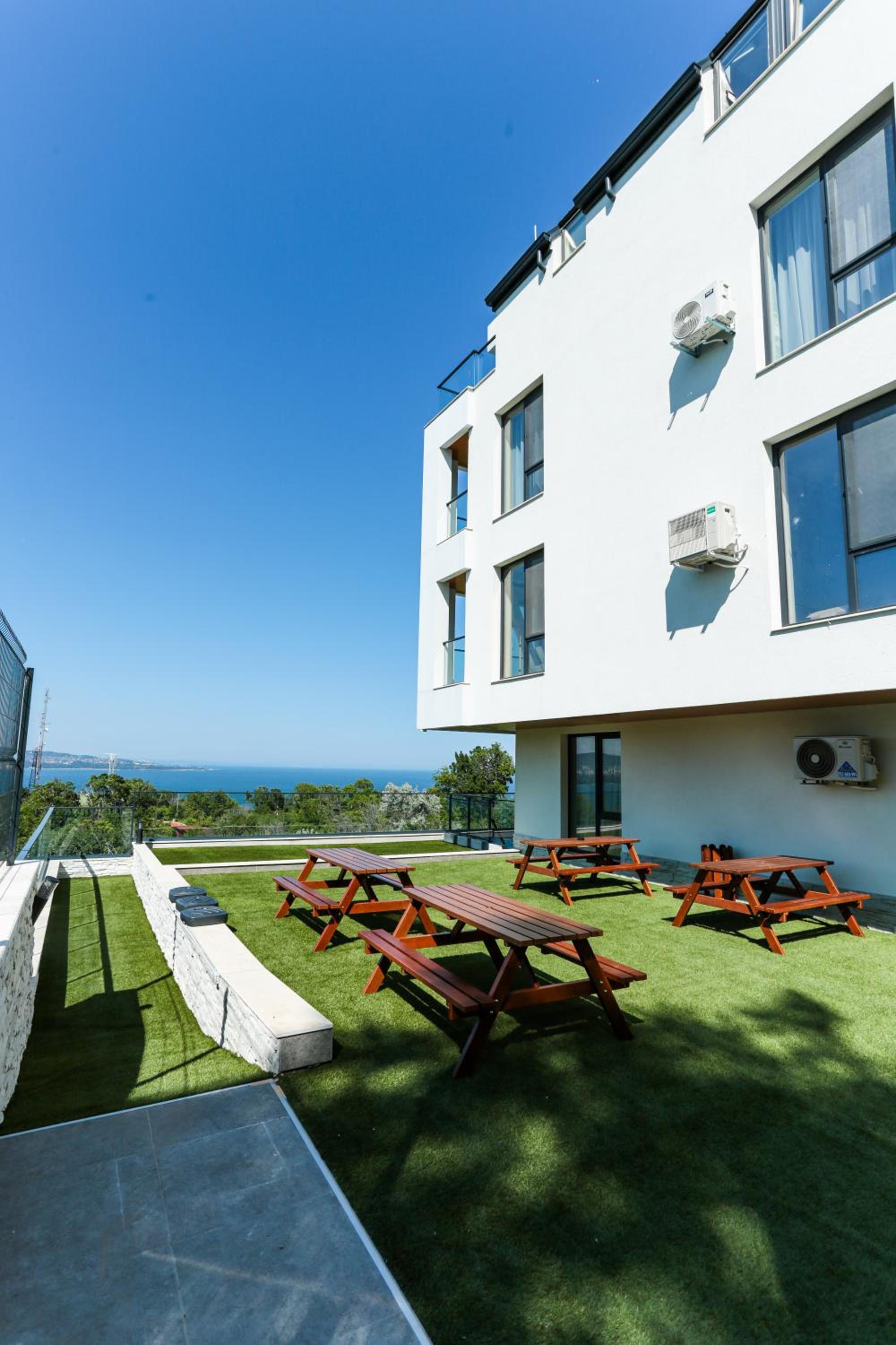 Saint George apartments