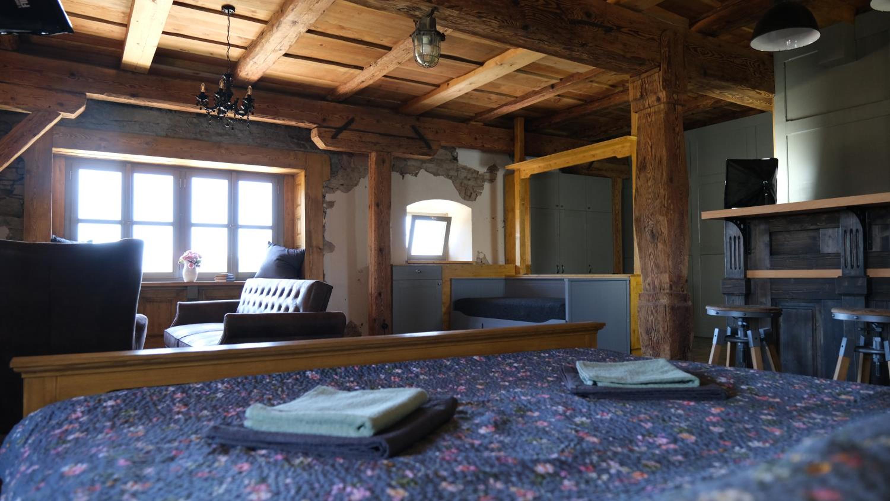 Farma Bláto - Apartmány Sýpka a glamping