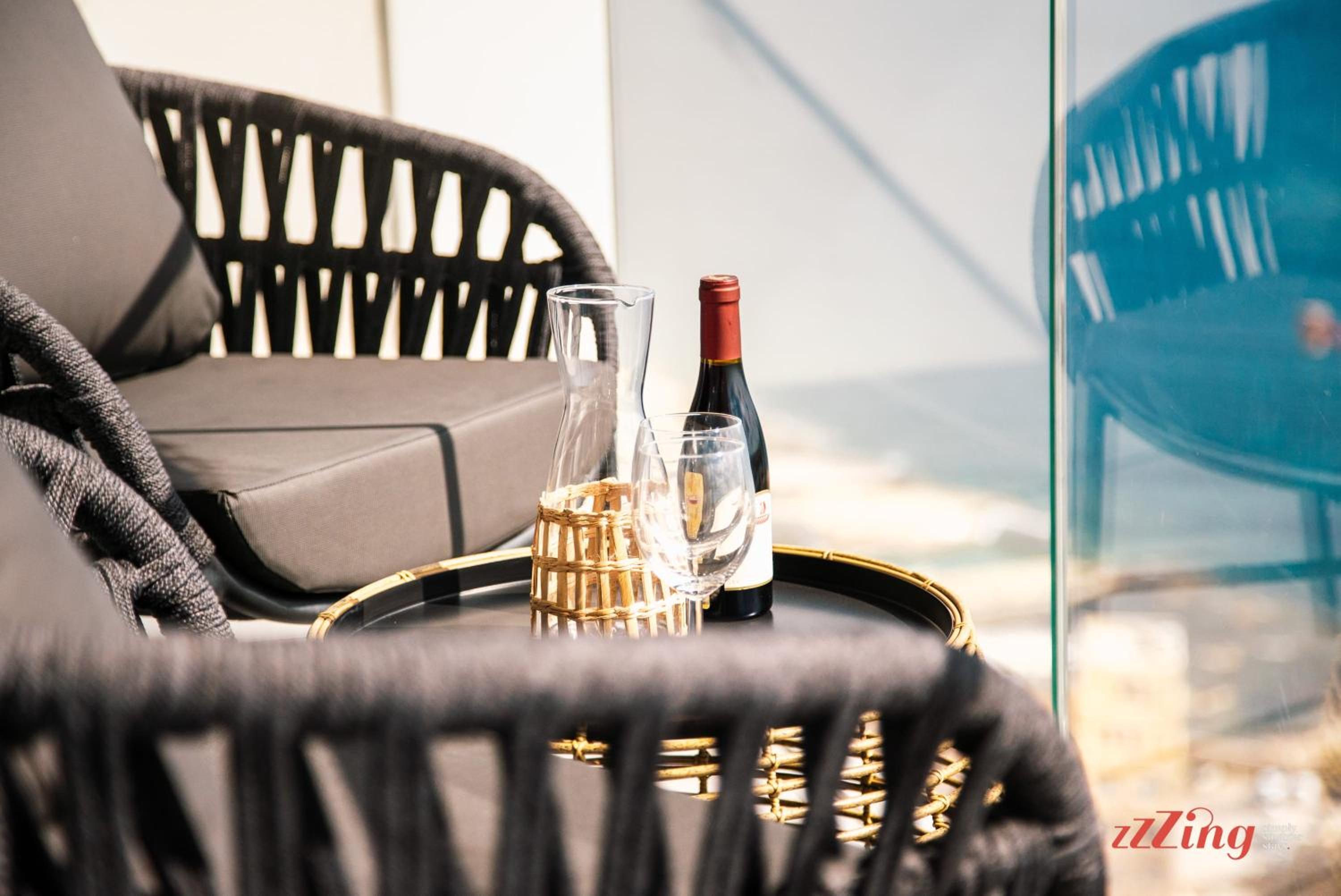 Exclusive Luxury at Mercury Towers photo 4