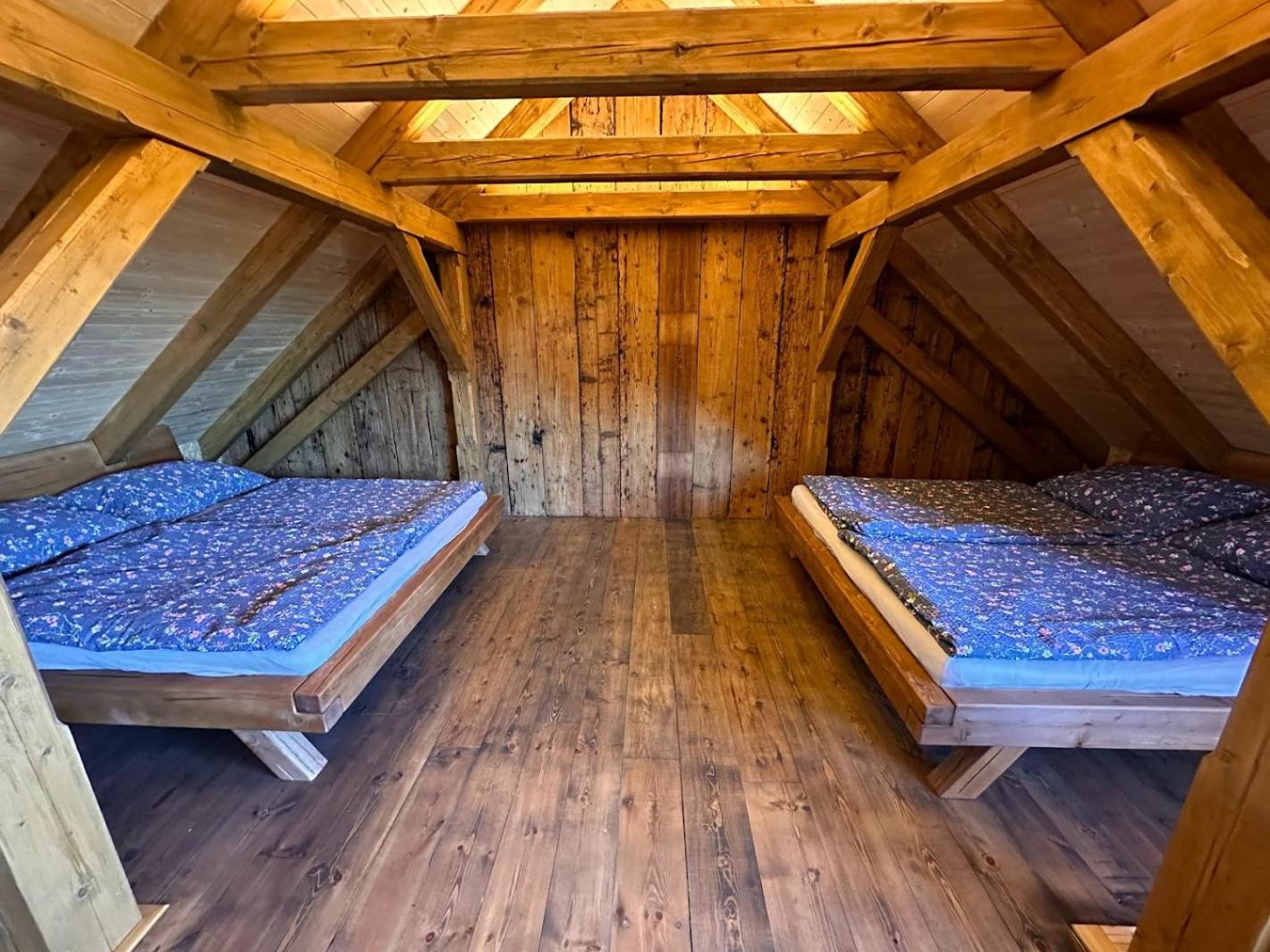 Farma Bláto - Apartmány Sýpka a glamping