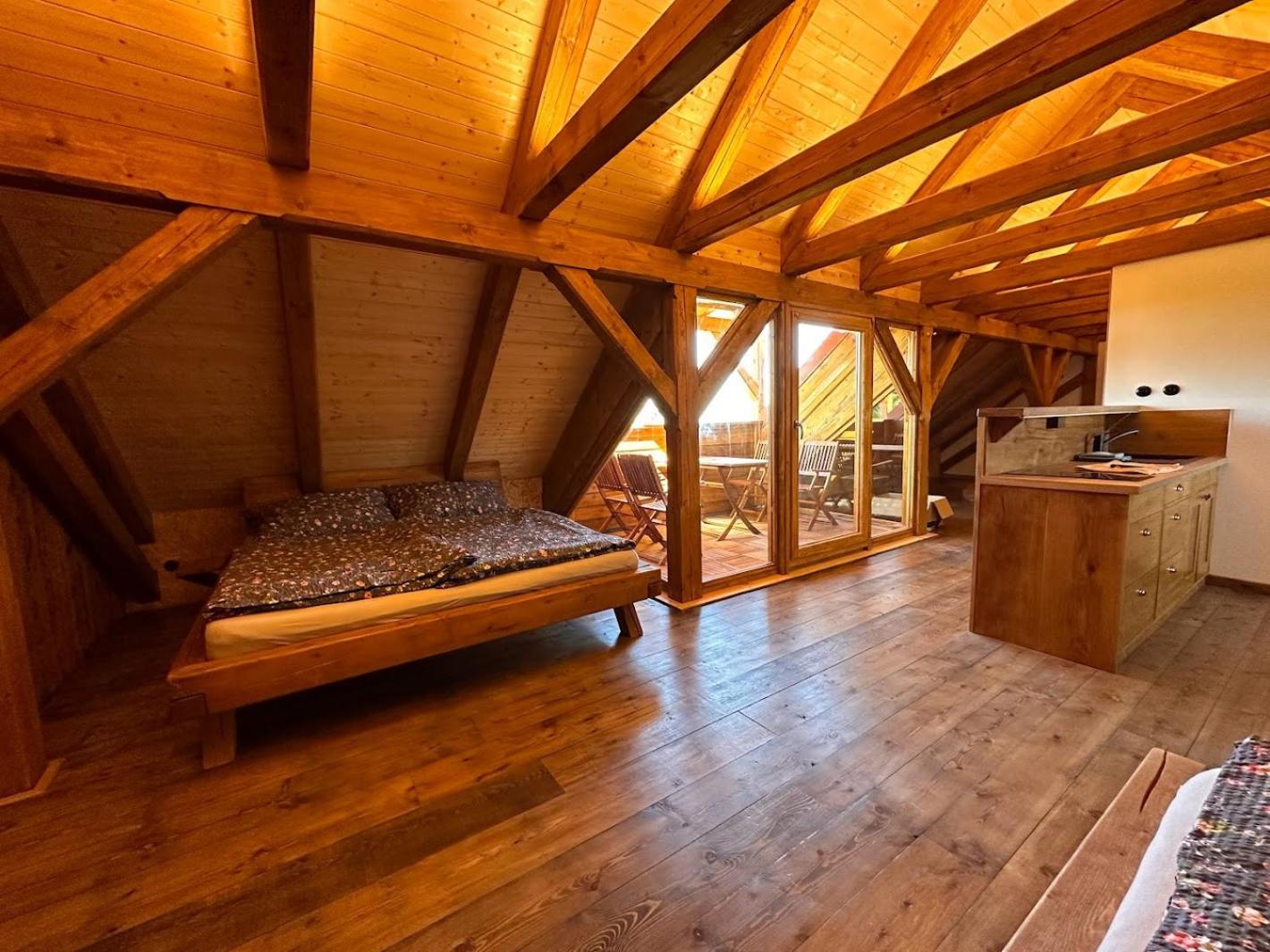 Farma Bláto - Apartmány Sýpka a glamping