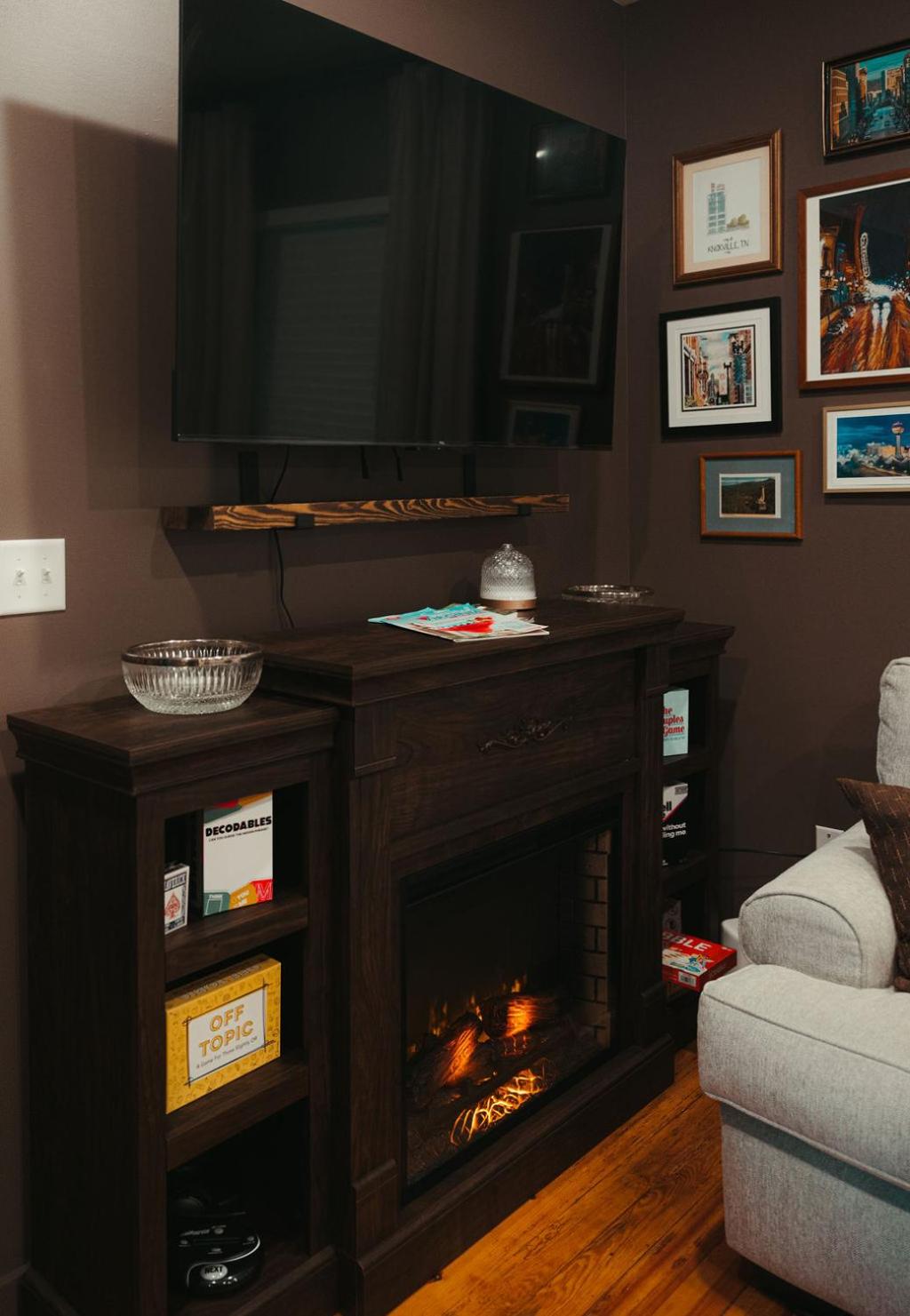 Historic Renovated 2BD - Overlooking Downtown