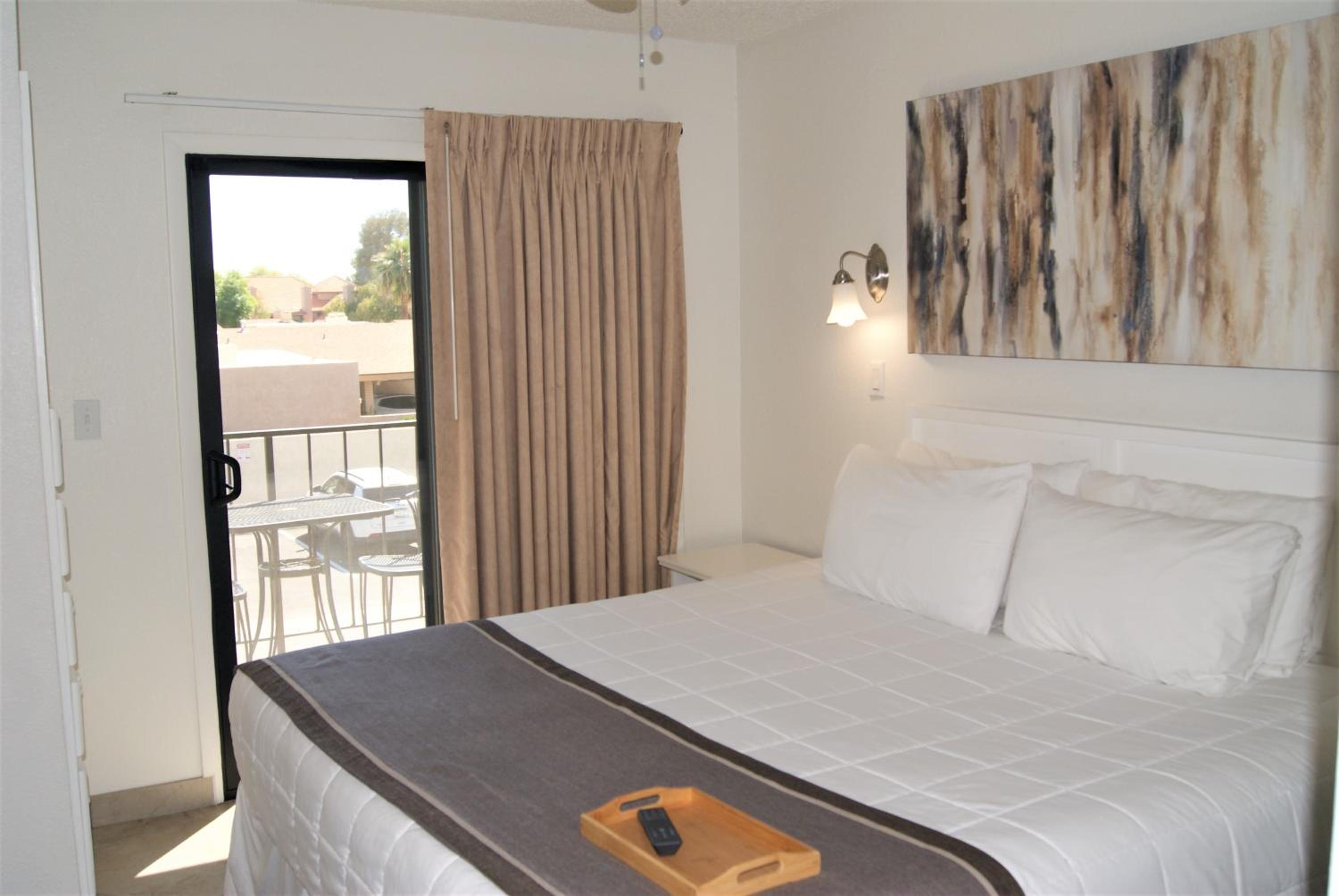 211 Fully Furnished 1BR Suite-Outdoor Pool view 2