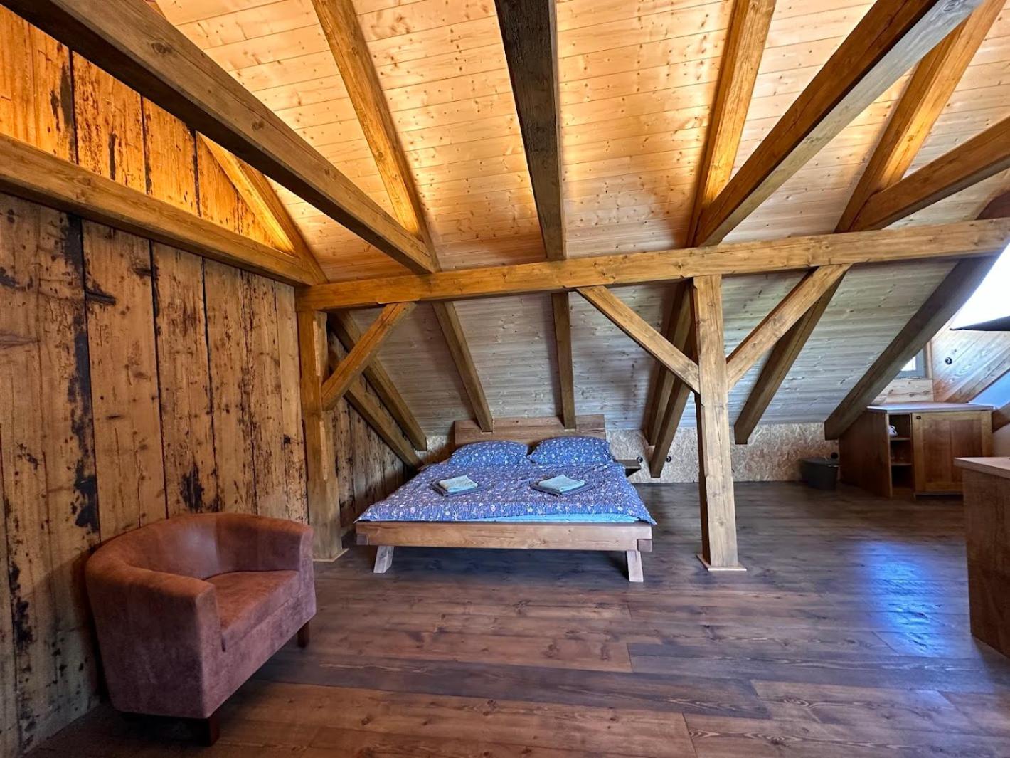 Farma Bláto - Apartmány Sýpka a glamping