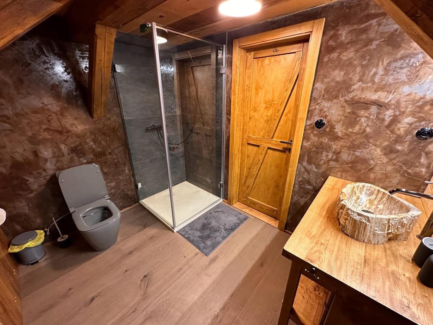 Farma Bláto - Apartmány Sýpka a glamping