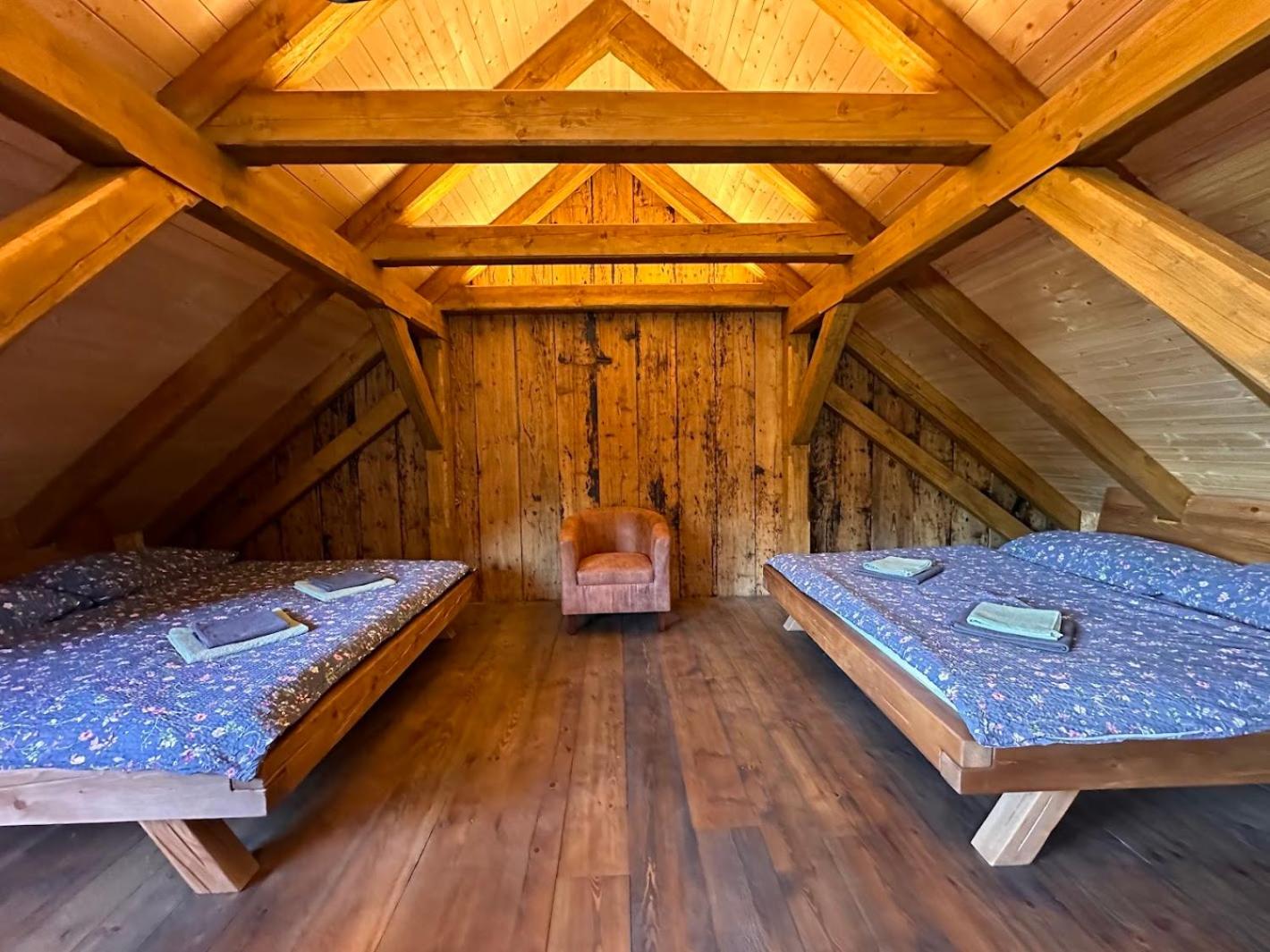 Farma Bláto - Apartmány Sýpka a glamping