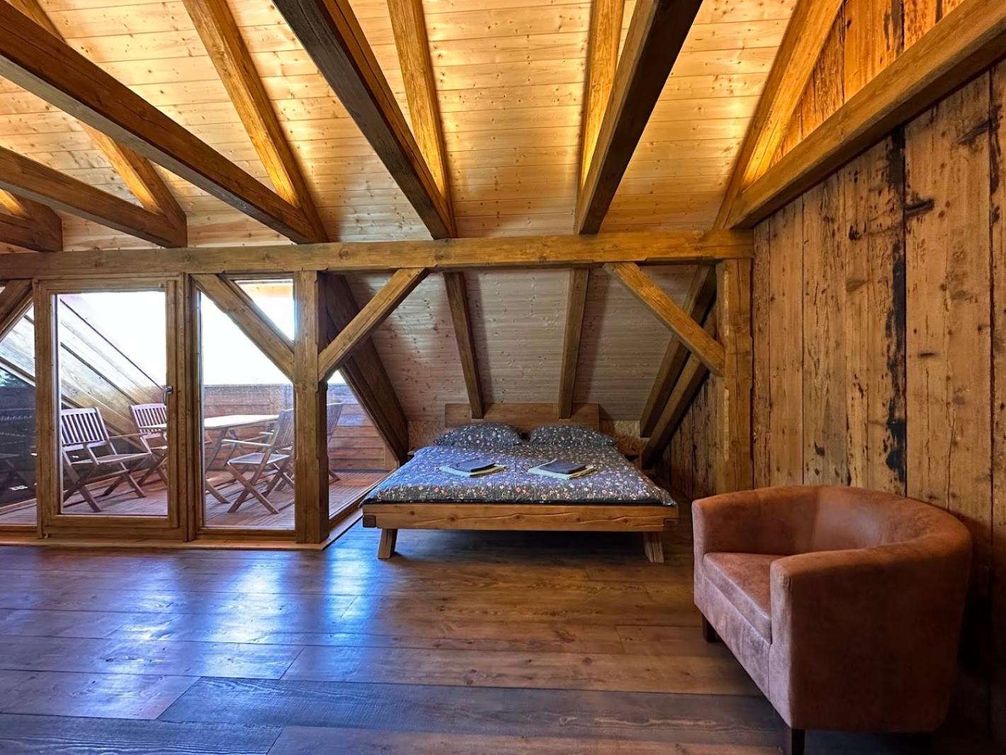 Farma Bláto - Apartmány Sýpka a glamping