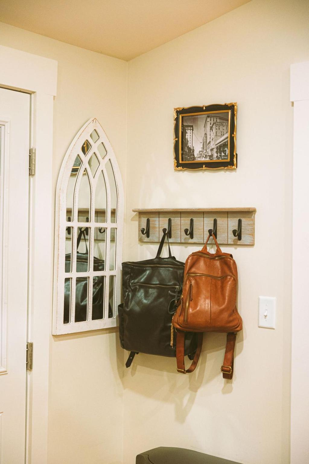 Historic Renovated 2BD - Overlooking Downtown