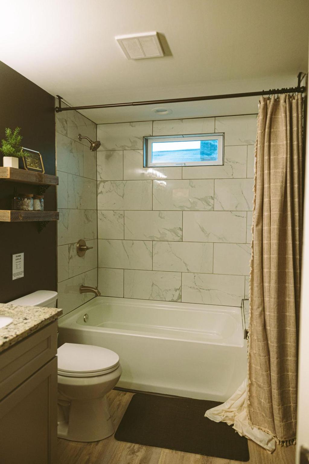Historic Renovated 2BD - Overlooking Downtown