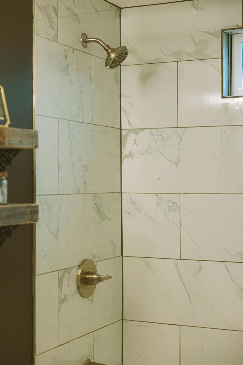 Historic Renovated 2BD - Overlooking Downtown
