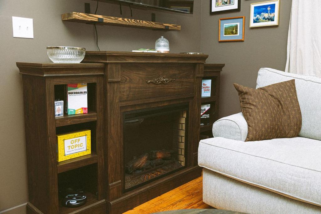 Historic Renovated 2BD - Overlooking Downtown