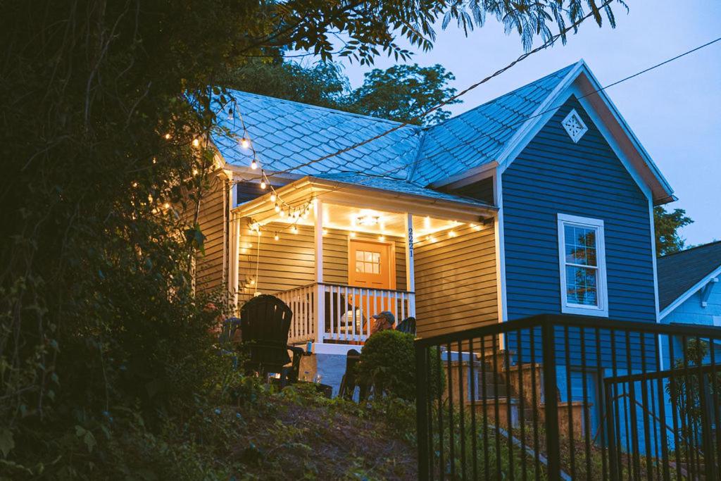 Historic Renovated 2BD - Overlooking Downtown